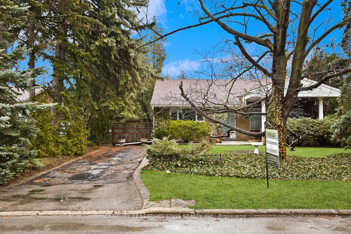1 Bradgate Road, Don Mills / Parkwoods / Victoria Village, ON M3B 1J6 - Photo 1