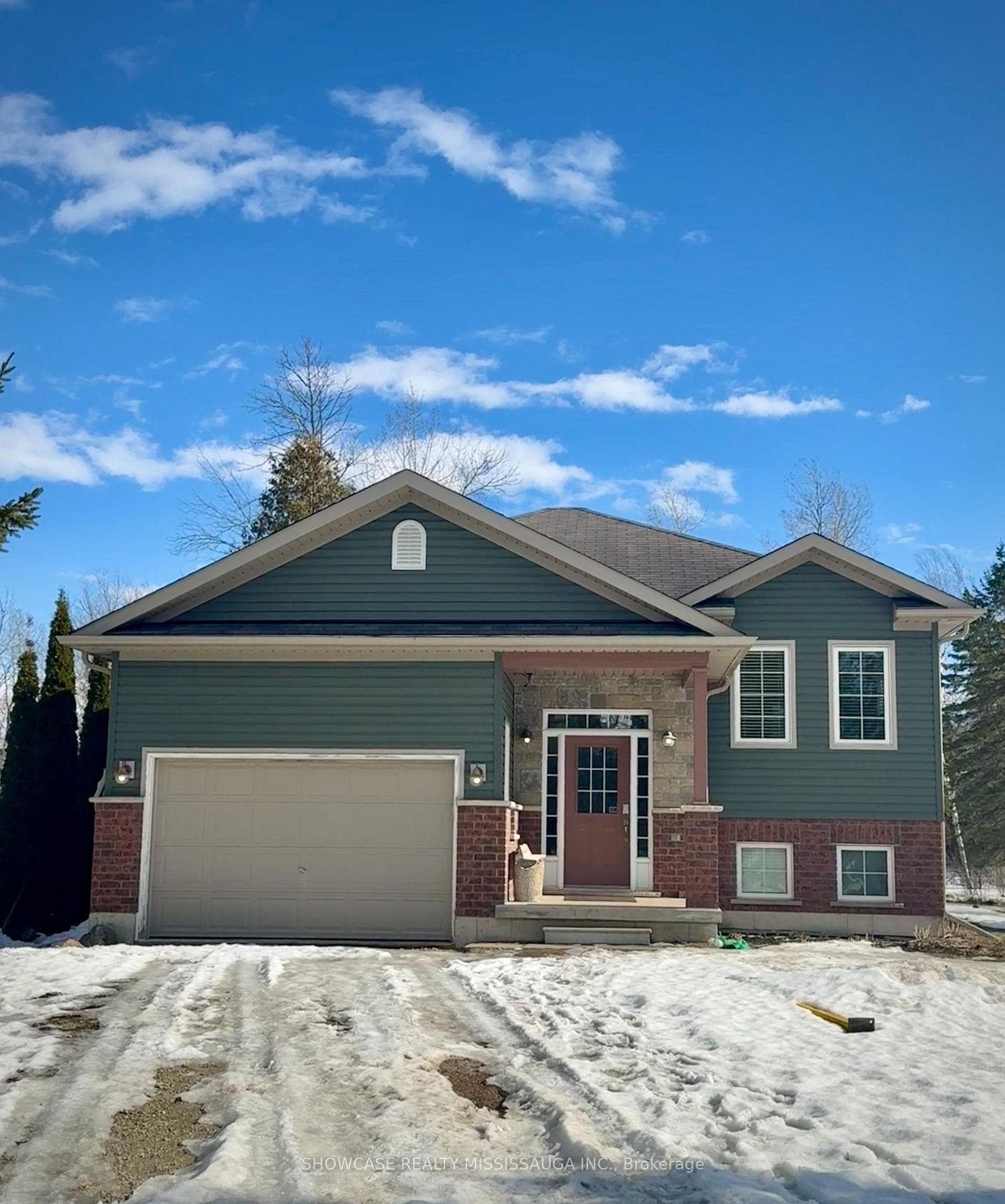 23 Robert Street, Wasaga Beach, ON L9Z 2Y2 - Photo 1