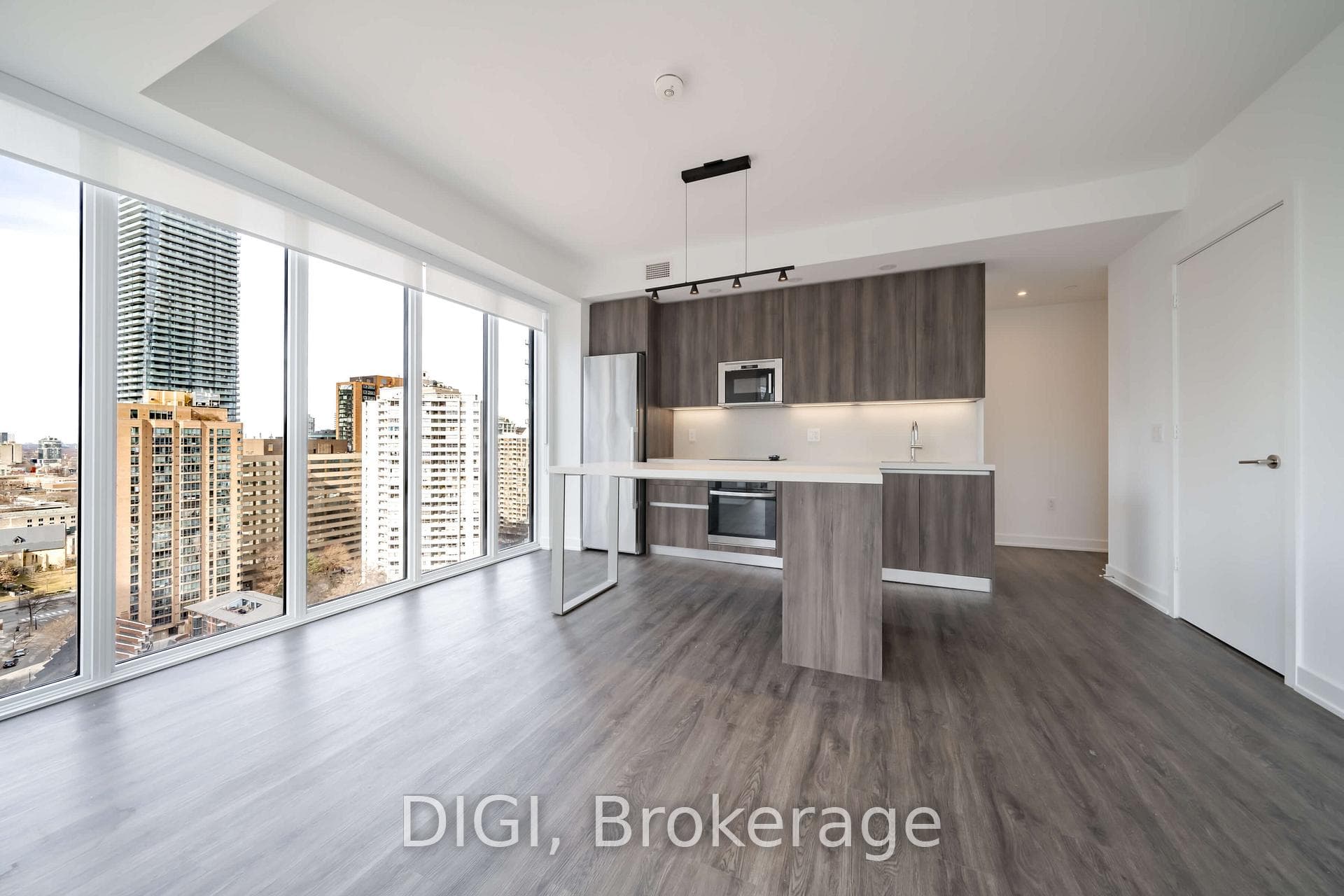 8 Gloucester Street Unit 2004, Regent Park / Cabbagetown / St. James Town, ON M4Y 0H8 - Photo 1