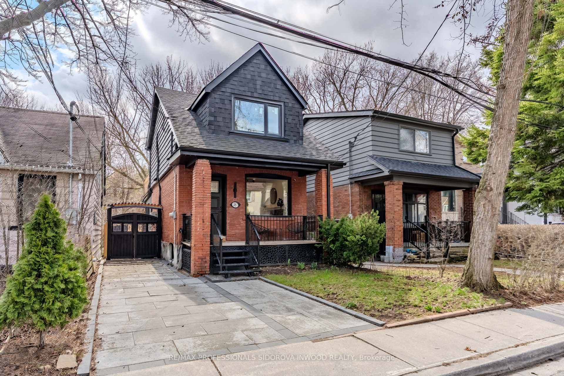 25 Warren Crescent, Bloor West Village / Swansea, ON M6S 4S1 - Photo 1