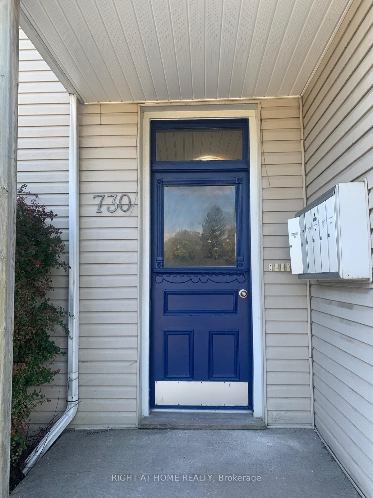 728-730 Simcoe Street Unit 6, Oshawa, ON L1H 4M7 - Photo 1