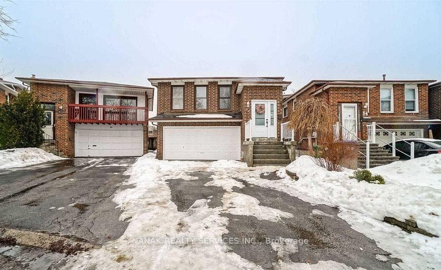 52 Maplehurst Square, Brampton, ON L6Z 1J6 - Photo 1