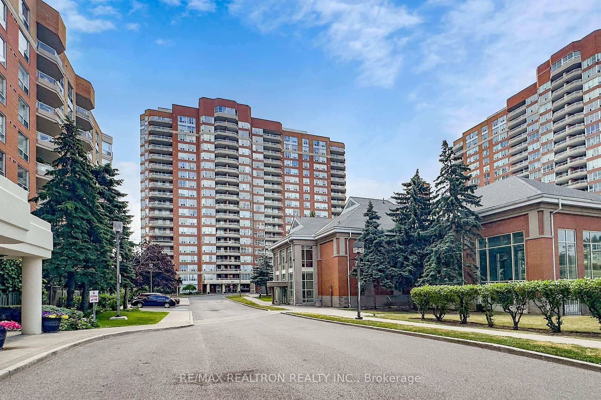 410 McLevin Avenue Unit 1108, Scarborough (Morningside / West Hill), ON M1B 5J5 - Photo 1