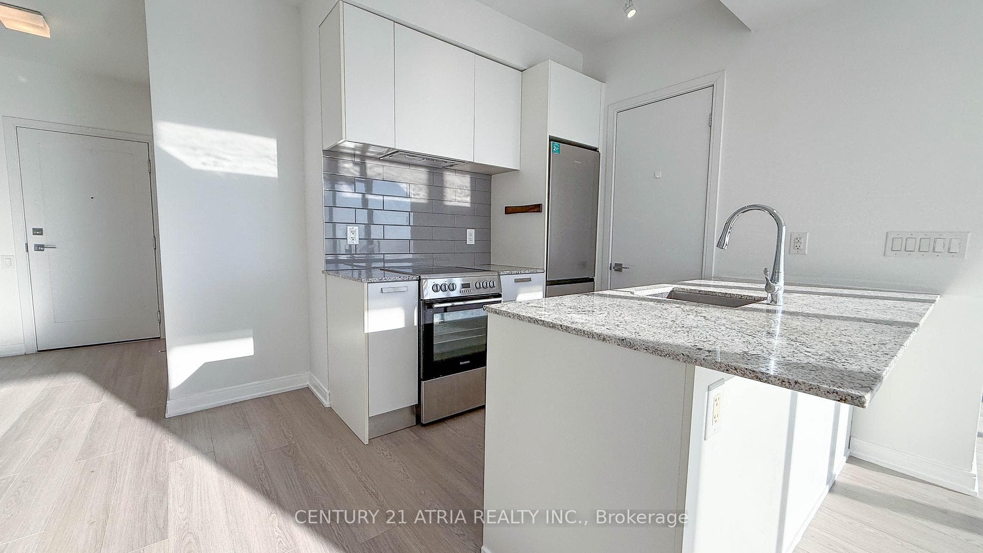 57 St. Joseph Street Unit 1805, Downtown Toronto / Waterfront, ON M5S 0C5 - Photo 1