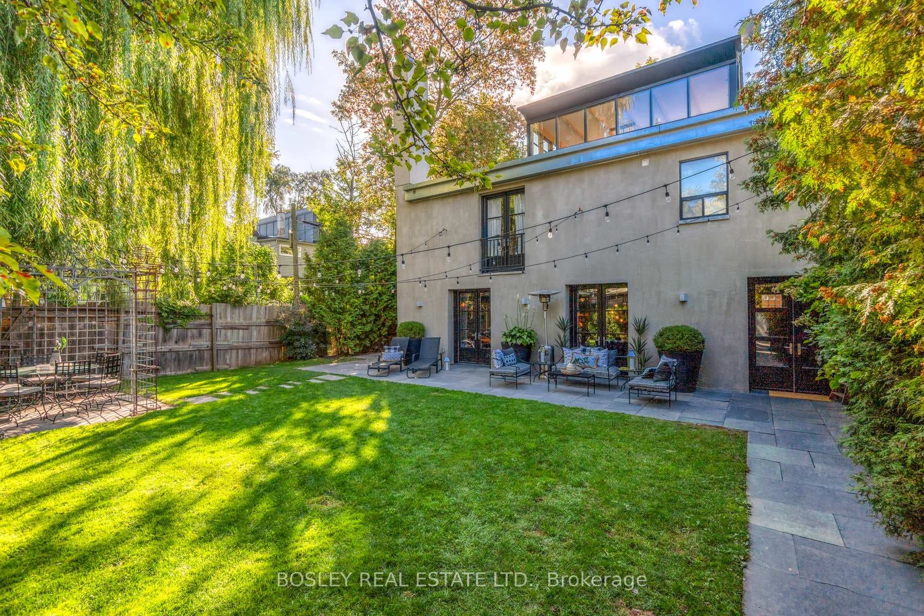 9 Peyton Lane, Riverdale / Leslieville, ON M4M 3B5 - Photo 1