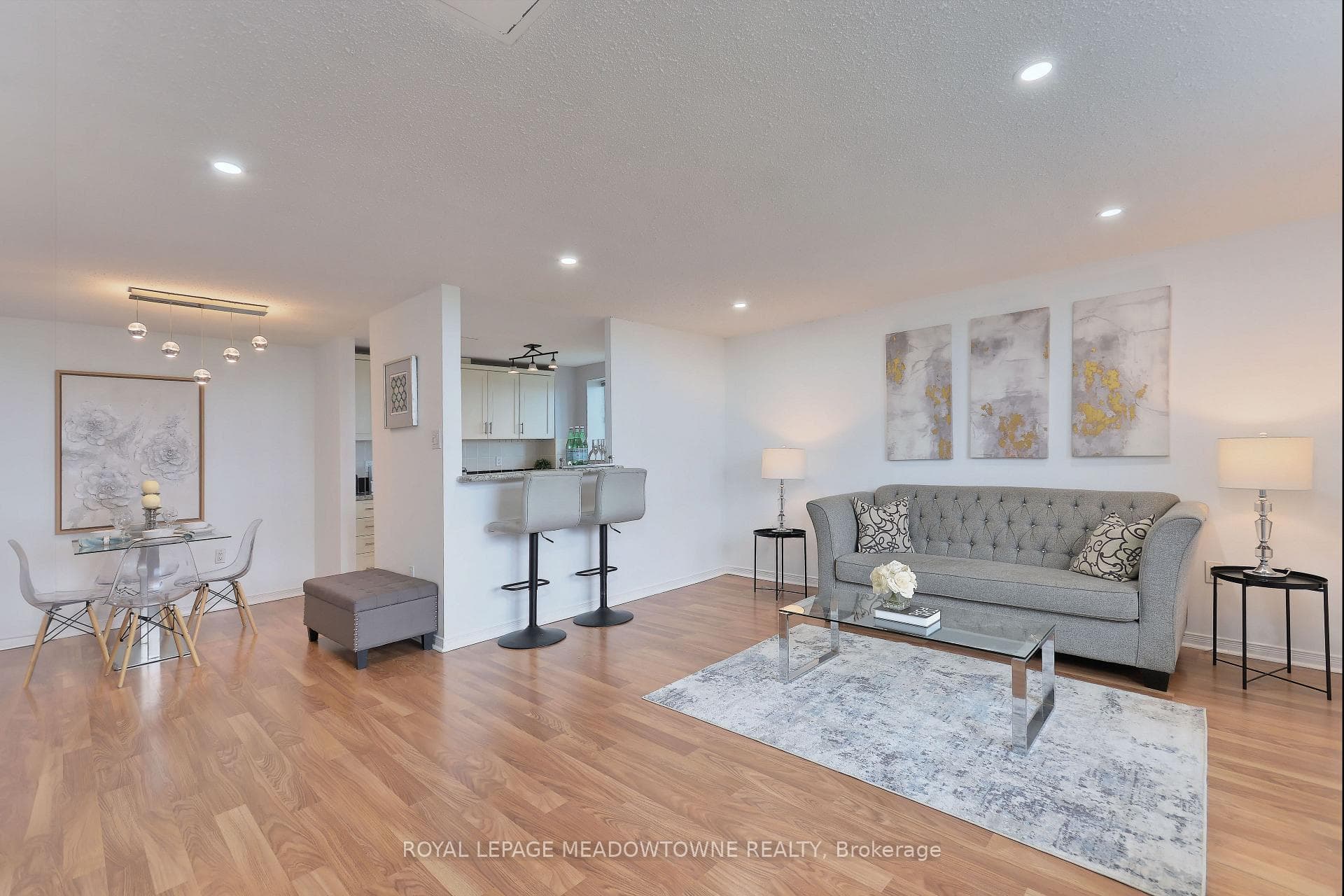 6720 Glen Erin Drive Unit 1013, Mississauga, ON L5N 3K8 - Photo 1