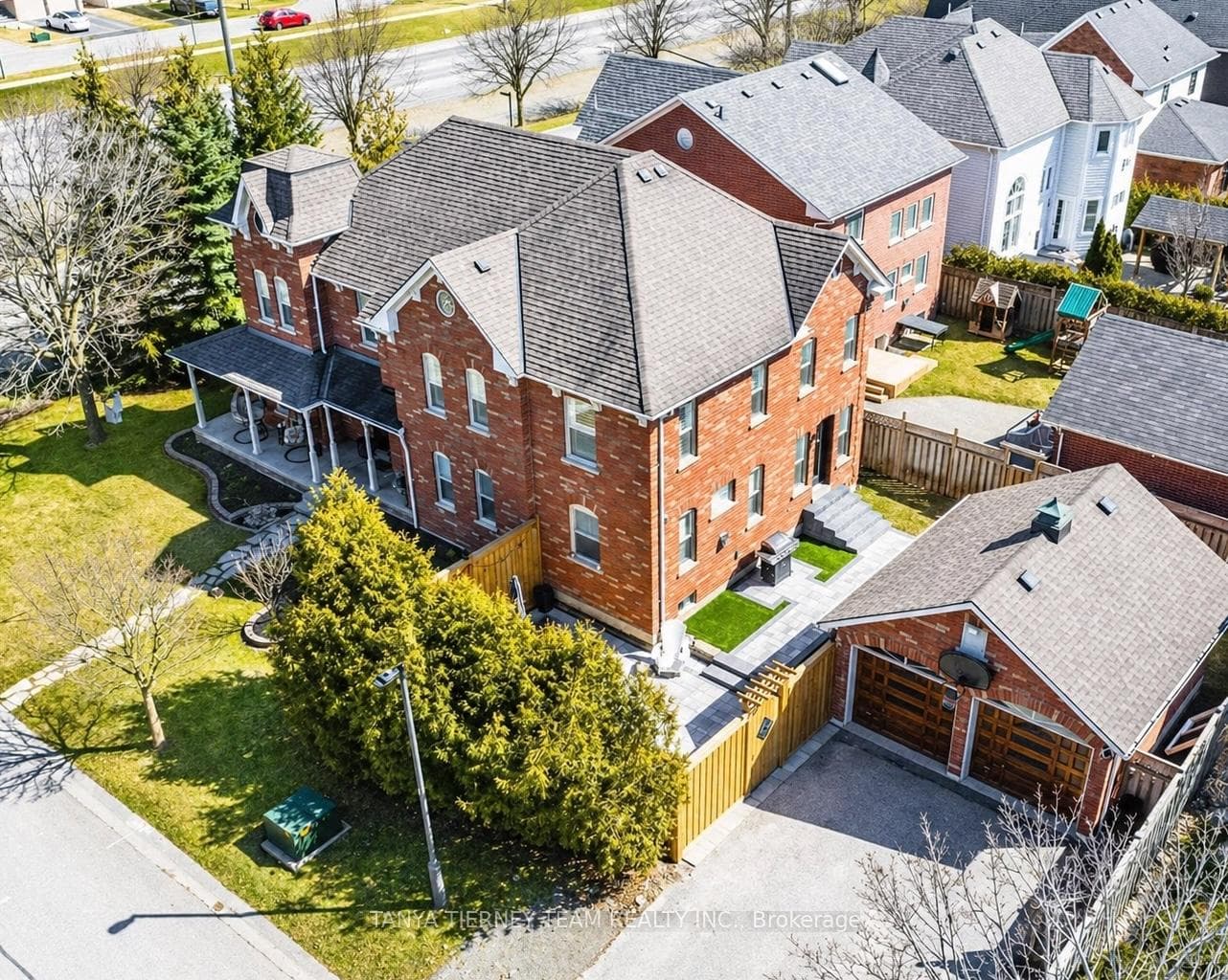 41 Zachary Place, Whitby, ON L1M 1E1 - Photo 1