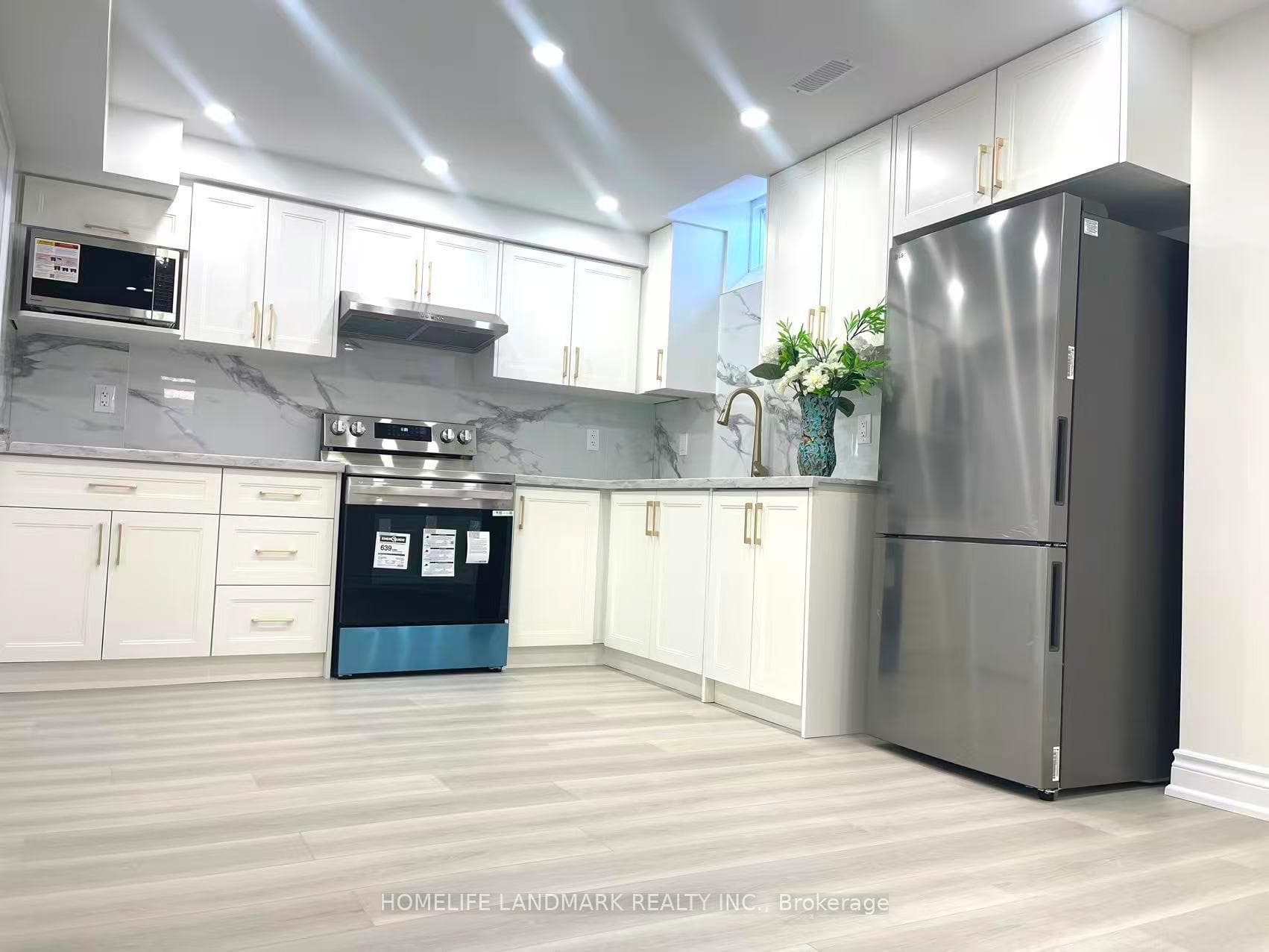 252 Borealis Avenue, Aurora, ON L4G 7V9 - Photo 1