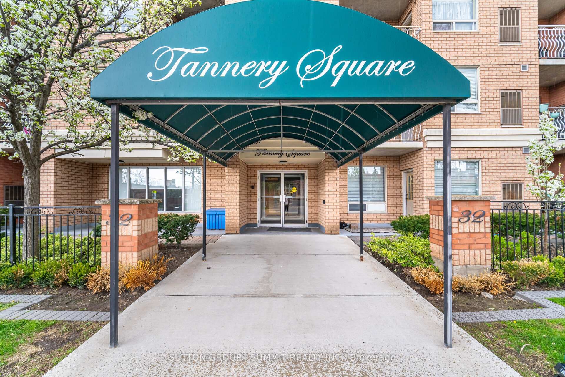32 Tannery Street Unit 504, Mississauga, ON L5M 6T6 - Photo 1