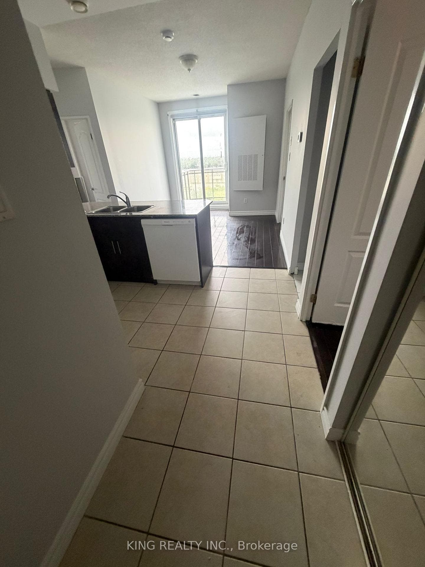 7405 Goreway Drive Unit 718, Mississauga, ON L4T 0A3 - Photo 1
