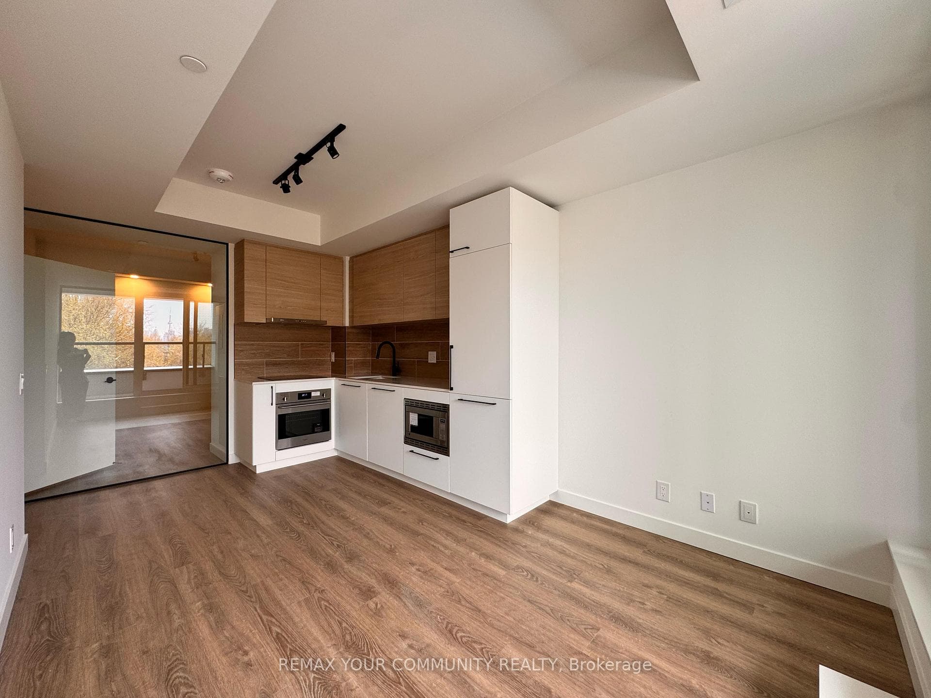 1050 Eastern Avenue Unit 323, Riverdale / Leslieville, ON M4L 0B7 - Photo 1