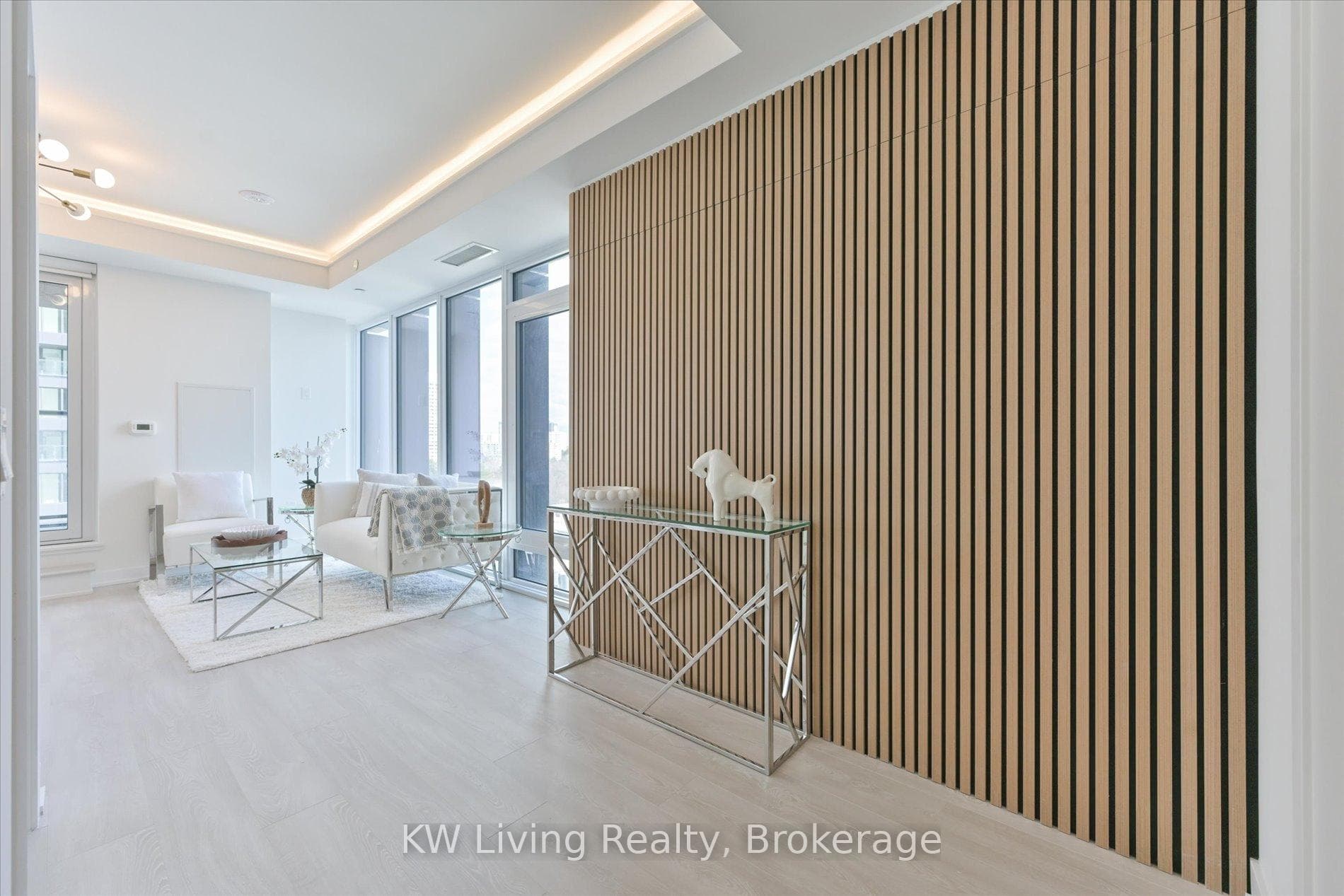 1 Quarrington Lane Unit 602, Don Mills / Parkwoods / Victoria Village, ON M3C 0S4 - Photo 1