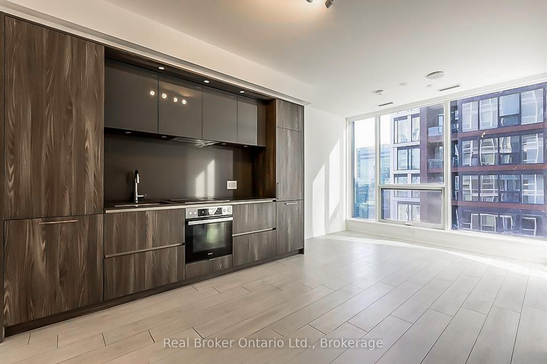 35 Mercer Street Unit 3511, Downtown Toronto / Waterfront, ON M5V 0V1 - Photo 1