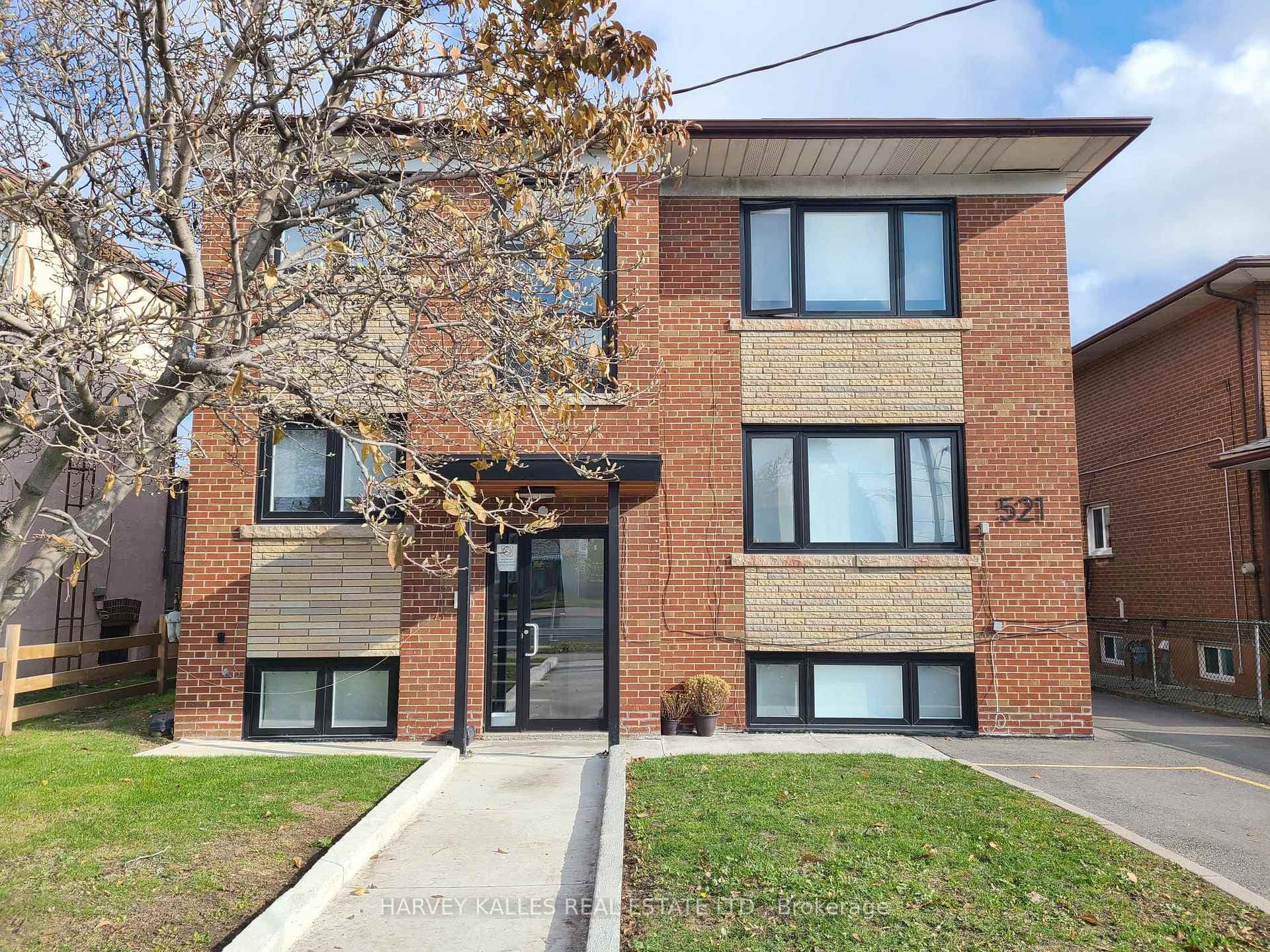 521 Browns Line Unit 2, Liberty Village / Parkdale / South Parkdale, ON M8W 3V1 - Photo 1