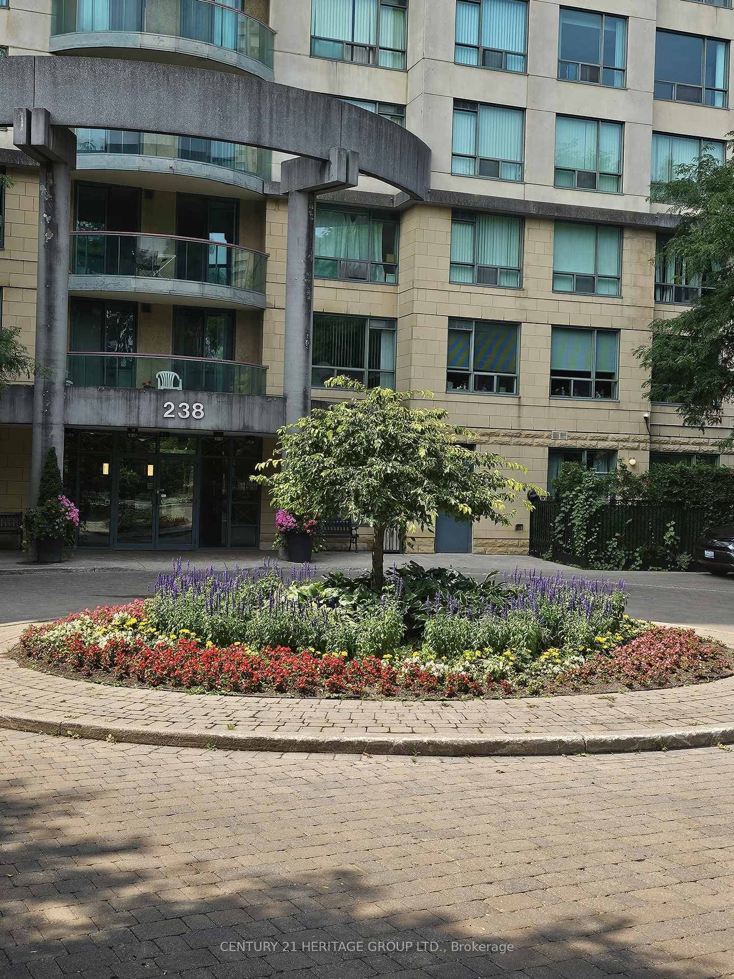 238 Doris Avenue Unit 806, Willowdale / Newtonbrook, ON M2N 6W1 - Photo 1