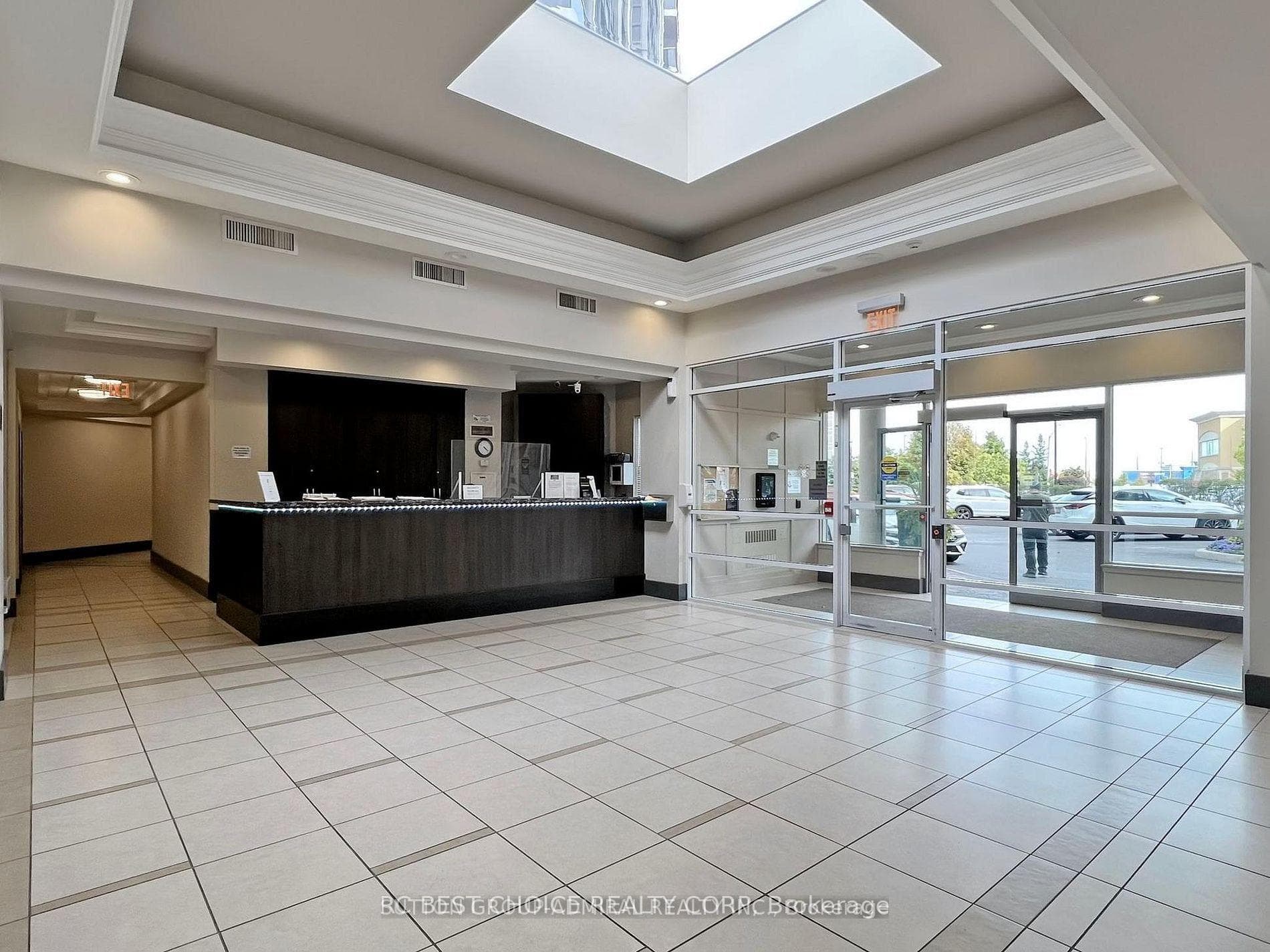 50 Disera Drive Unit 911, Vaughan