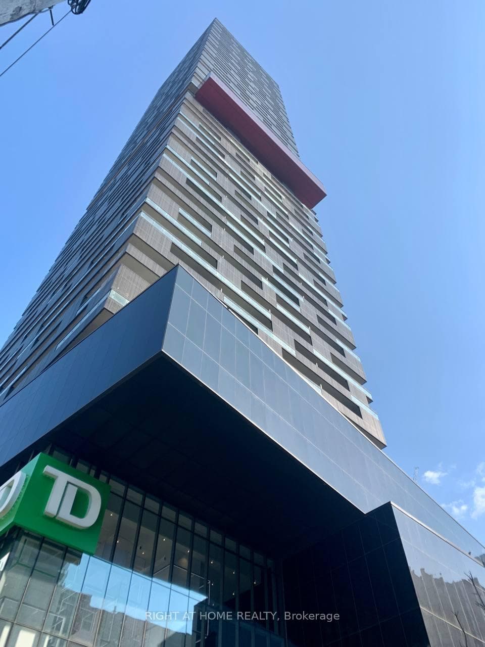 8 Eglinton Avenue Unit 2210, Leaside / Davisville, ON M4P 0C1 - Photo 1