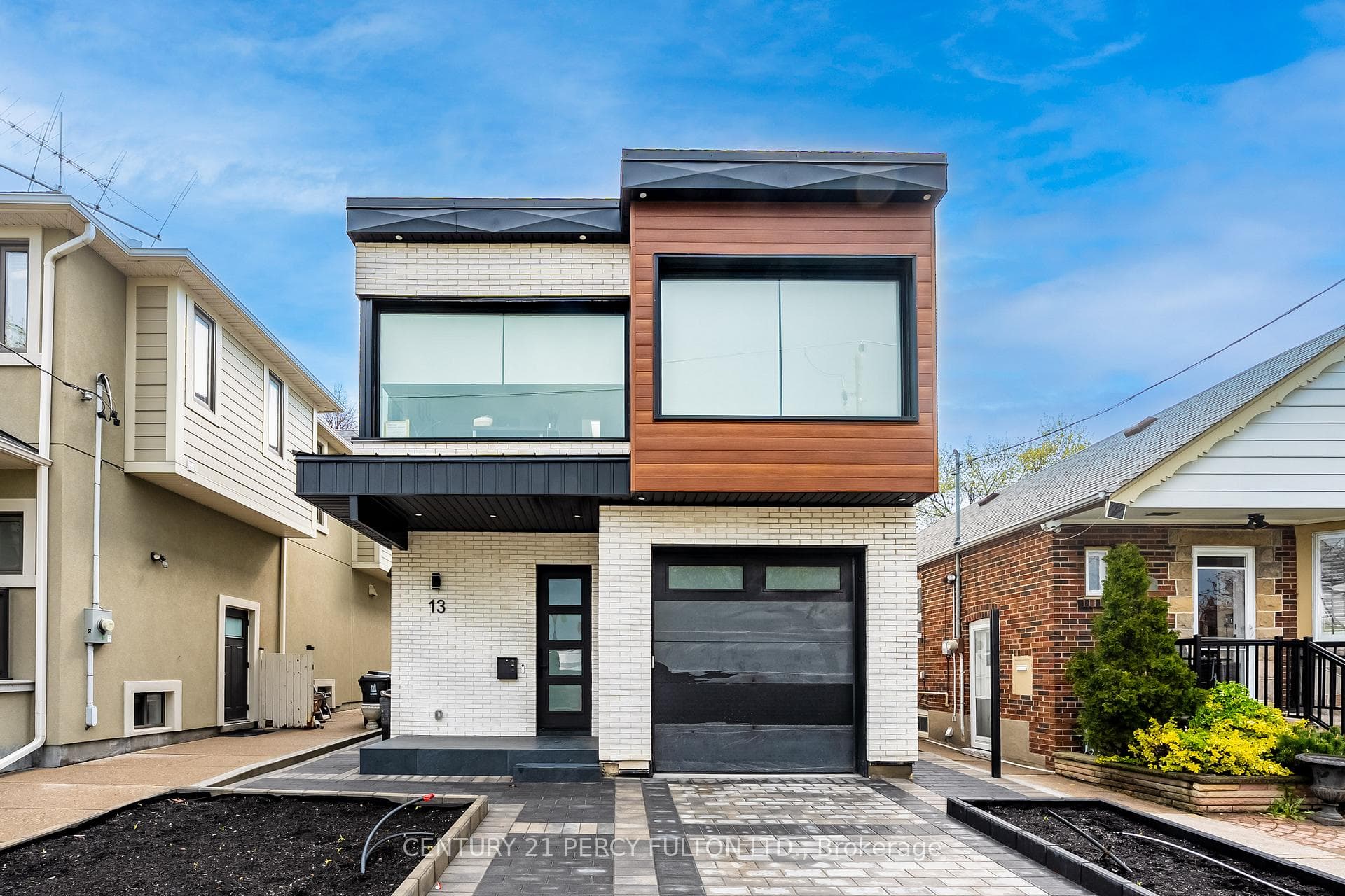 13 McKayfield Road, Danforth / East York, ON M4J 3V5 - Photo 1