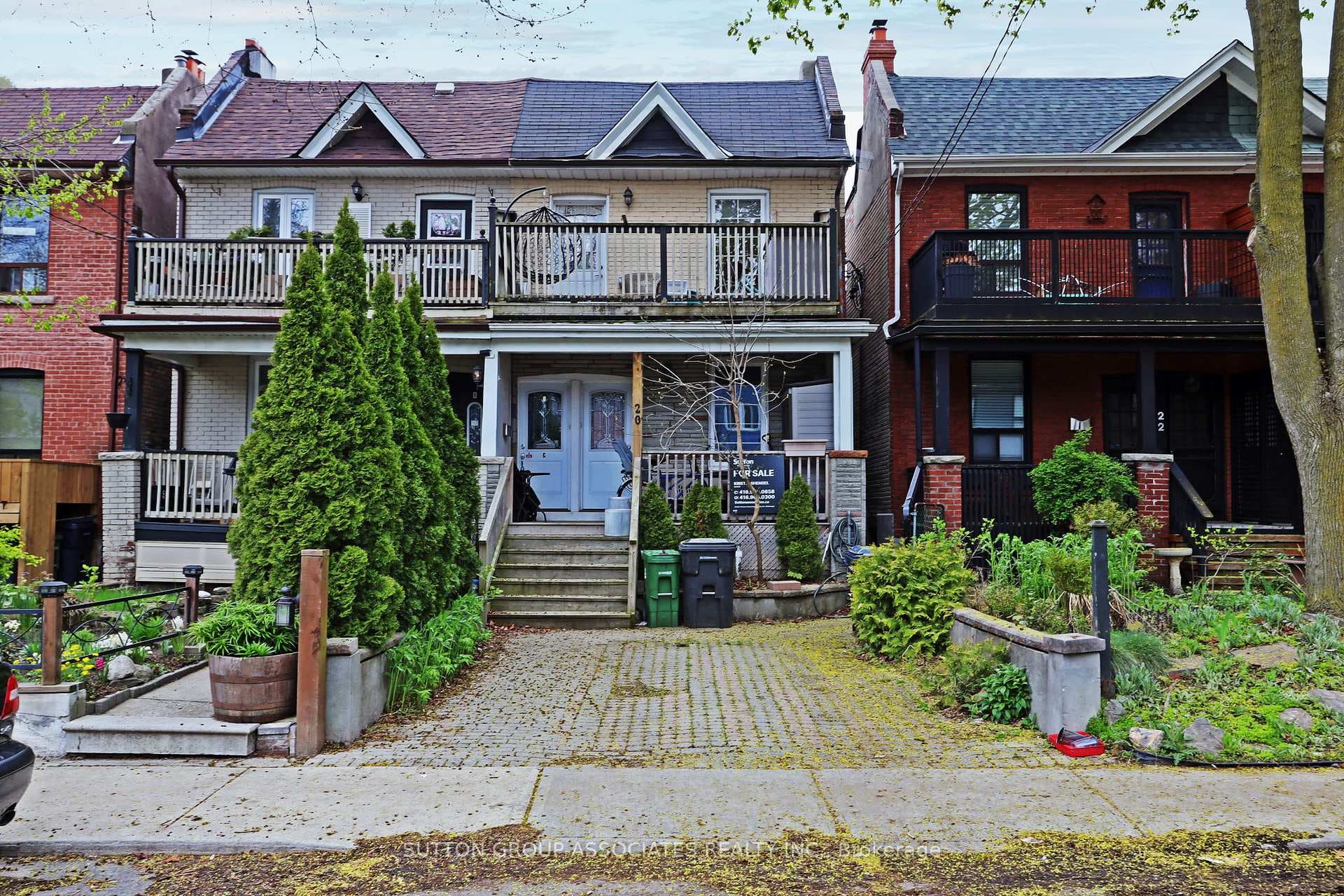 20 Ashdale Avenue, Toronto E01