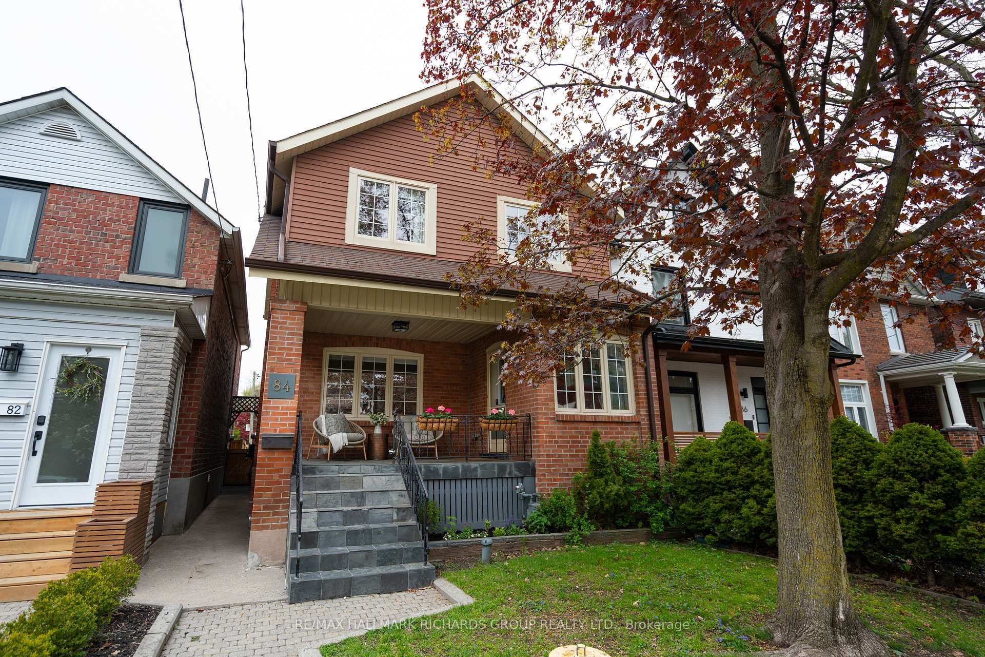 84 Fairview Avenue, Toronto W02