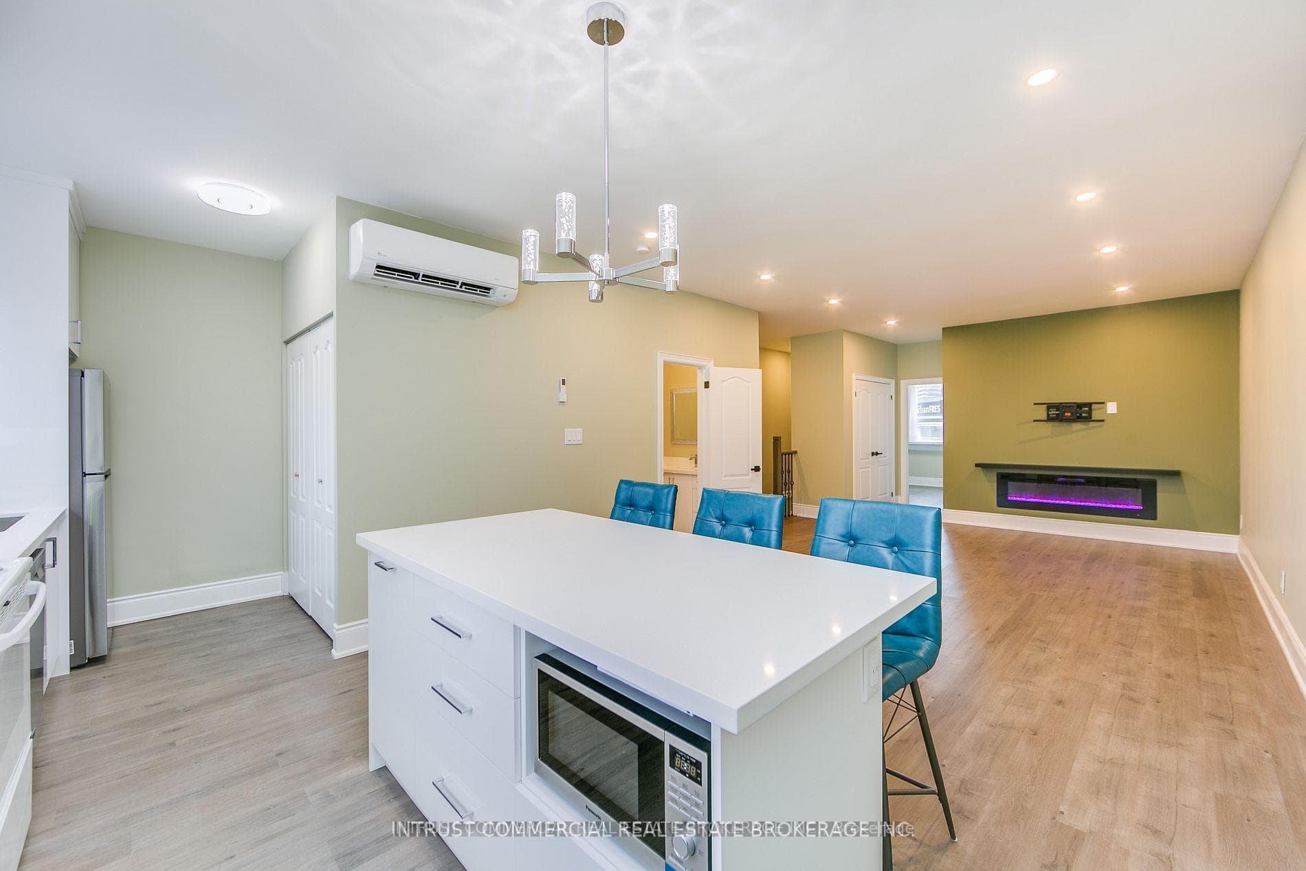 3373A Bloor Street Unit 2nd Flr, Corso Italia / Dufferin Grove, ON M8X 1G2 - Photo 1