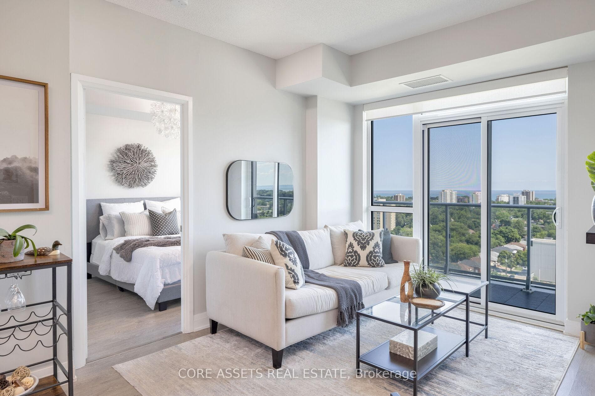 55 Speers Road Unit 1306, Oakville, ON L6K 3R6 - Photo 1