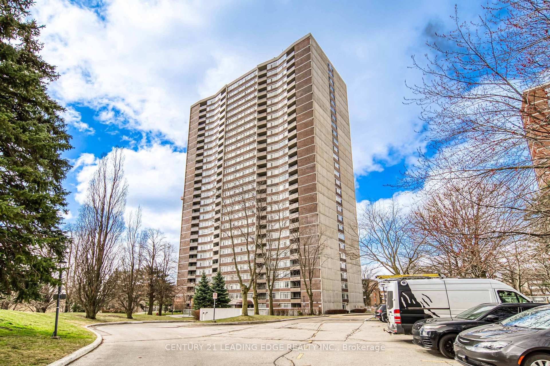 3100 Kirwin Avenue Unit 1007, Mississauga, ON L5A 3S6 - Photo 1