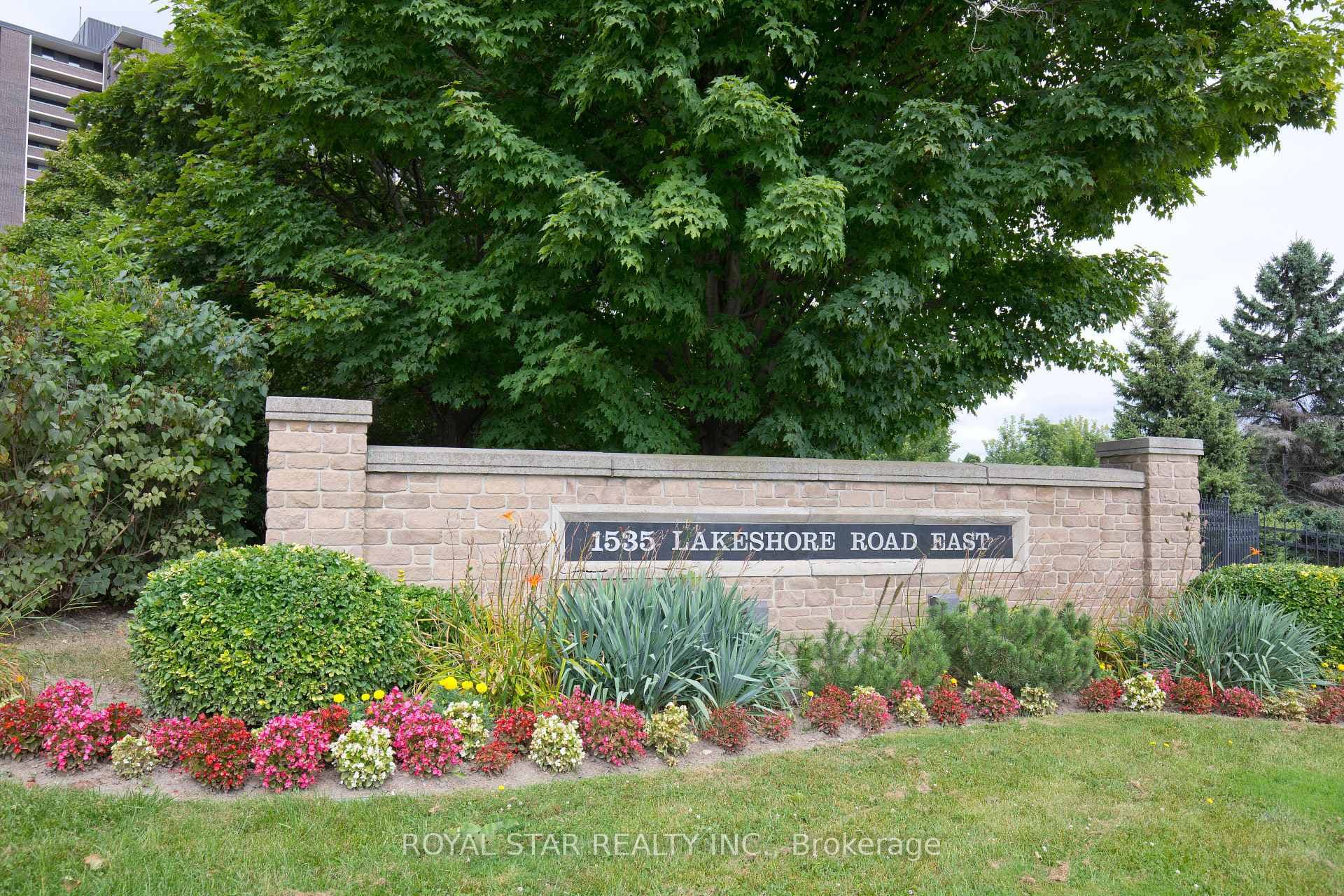 1535 Lakeshore Road Unit 1607, Mississauga, ON L5E 3E2 - Photo 1