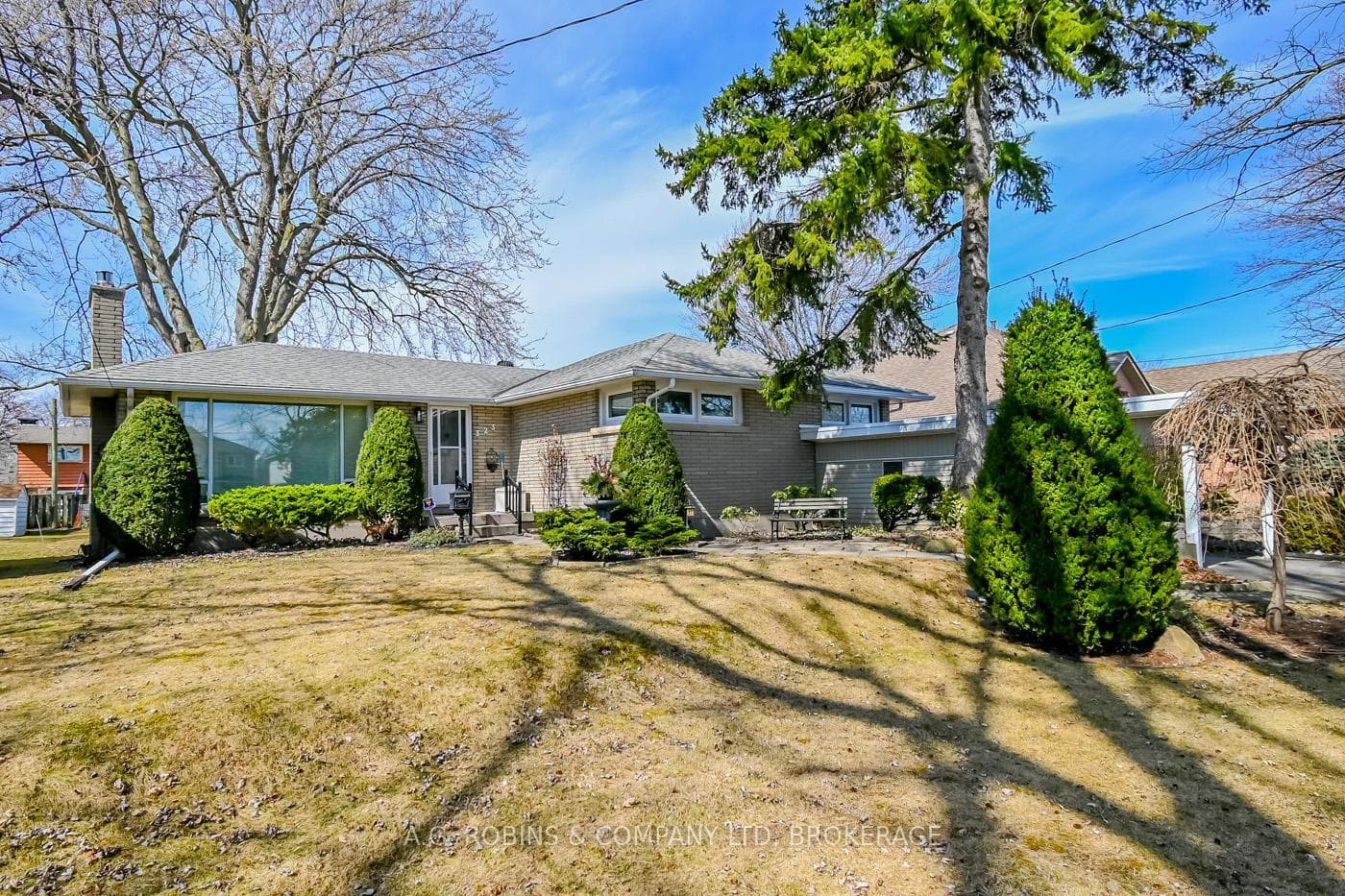 323 First Avenue, Welland