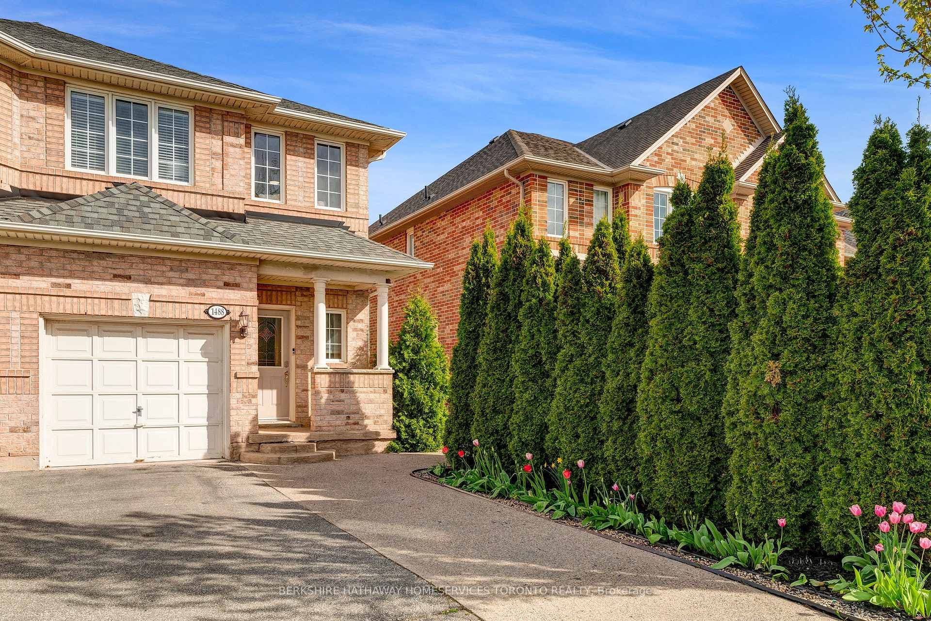 1488 Warbler Road, Oakville