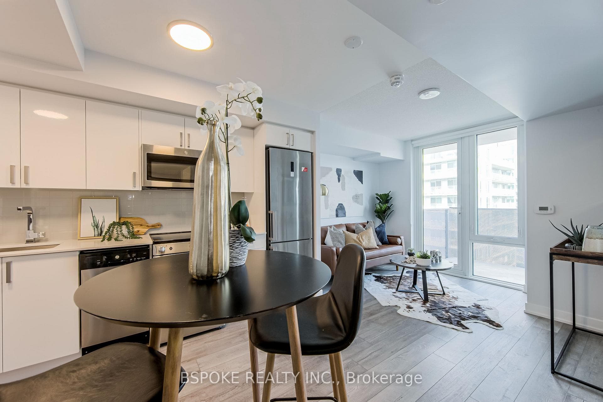 38 Monte kwinter Court Unit 1102, North York (Bathurst Manor / Clanton Park), ON M3H 0E2 - Photo 1