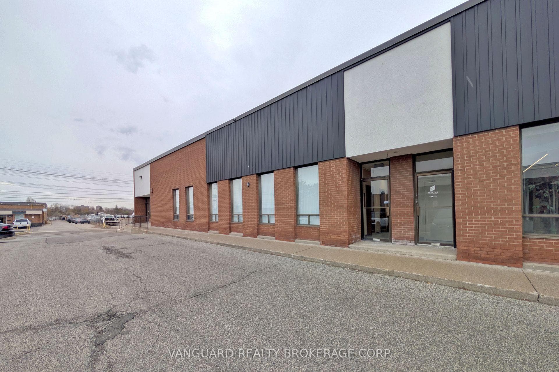 20 Baywood Road Unit 2, Etobicoke (West Mall / Rexdale), ON M9V 4A8 - Photo 1