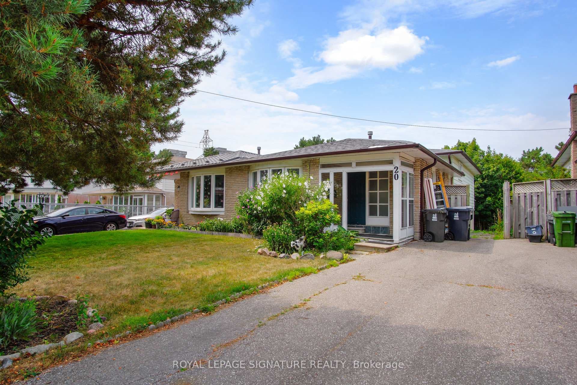 20 Sexton Crescent, Hillcrest Village / Bayview Village, ON M2H 2L5 - Photo 1