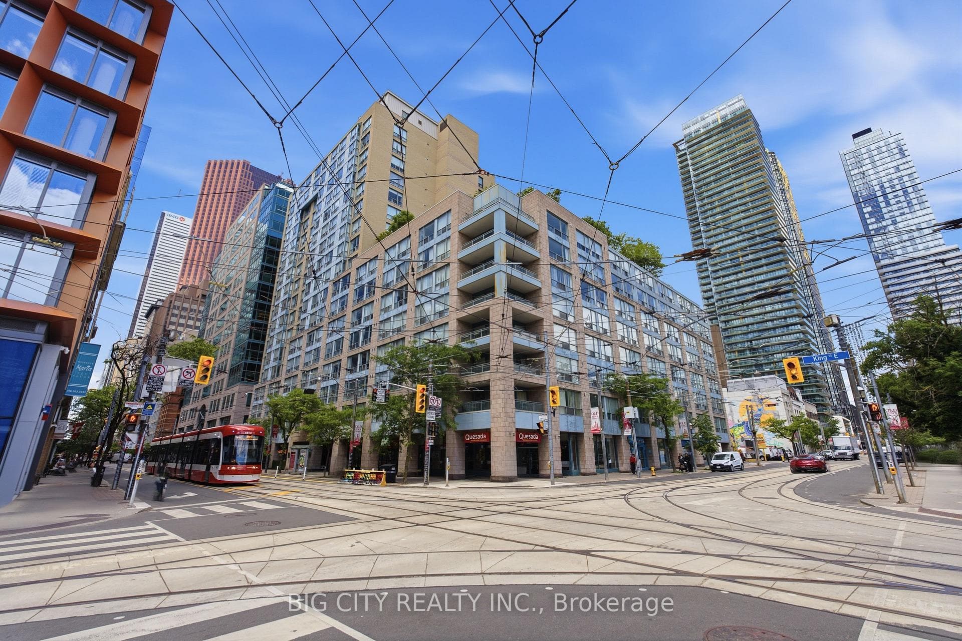 92 King Street Unit 803, Regent Park / Cabbagetown / St. James Town, ON M5C 2V8 - Photo 1
