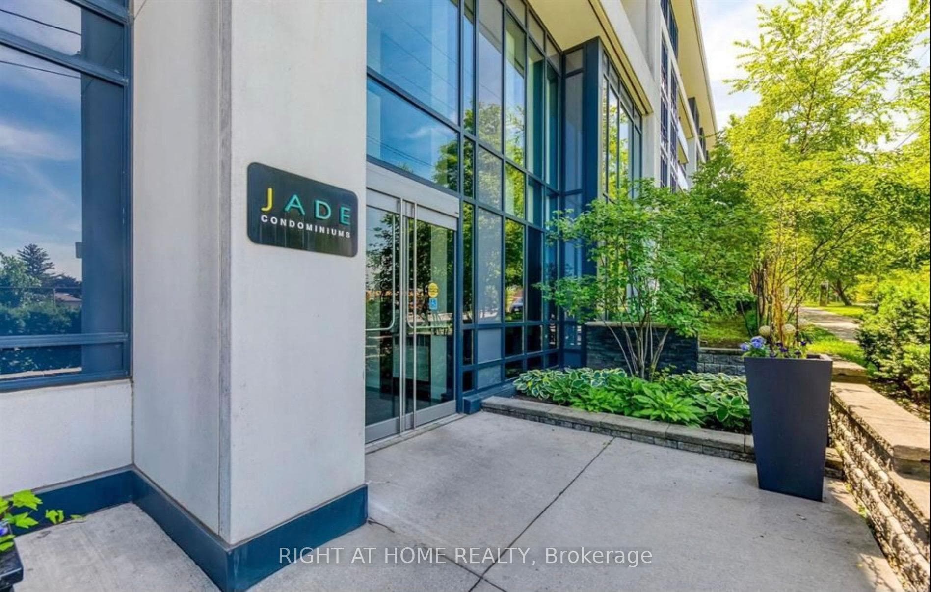 399 Spring Garden Unit 228, Willowdale / Newtonbrook, ON M2N 3H6 - Photo 1