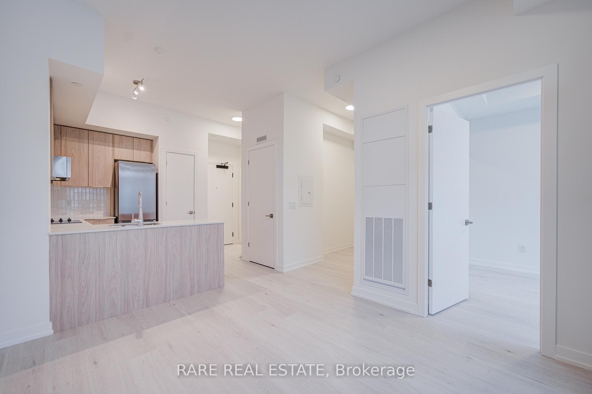 2501 Saw Whet Boulevard Unit 403, Oakville, ON L6M 5N2 - Photo 1