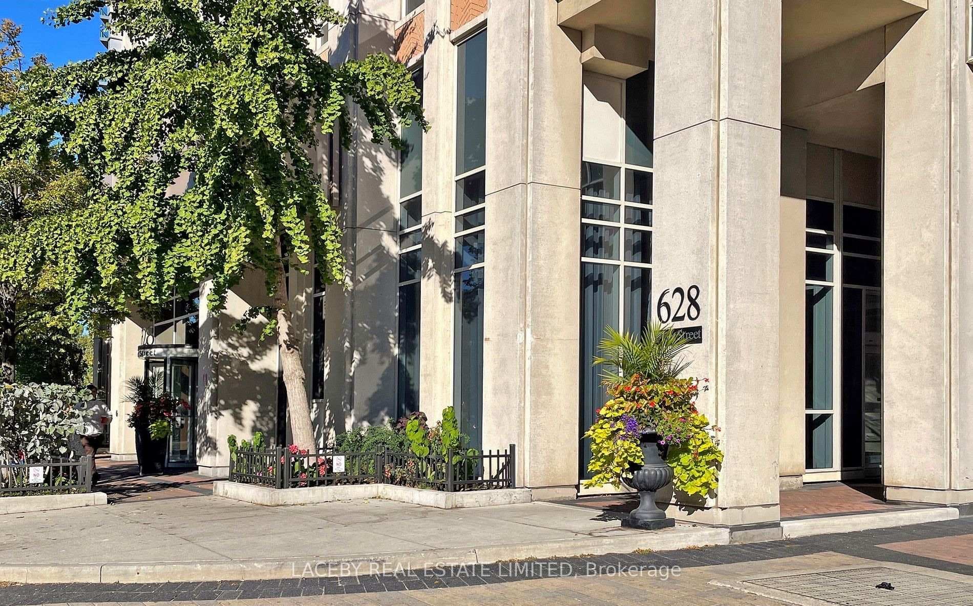 628 Fleet Street Unit 421, Downtown Toronto / Waterfront, ON M5V 1A8 - Photo 1