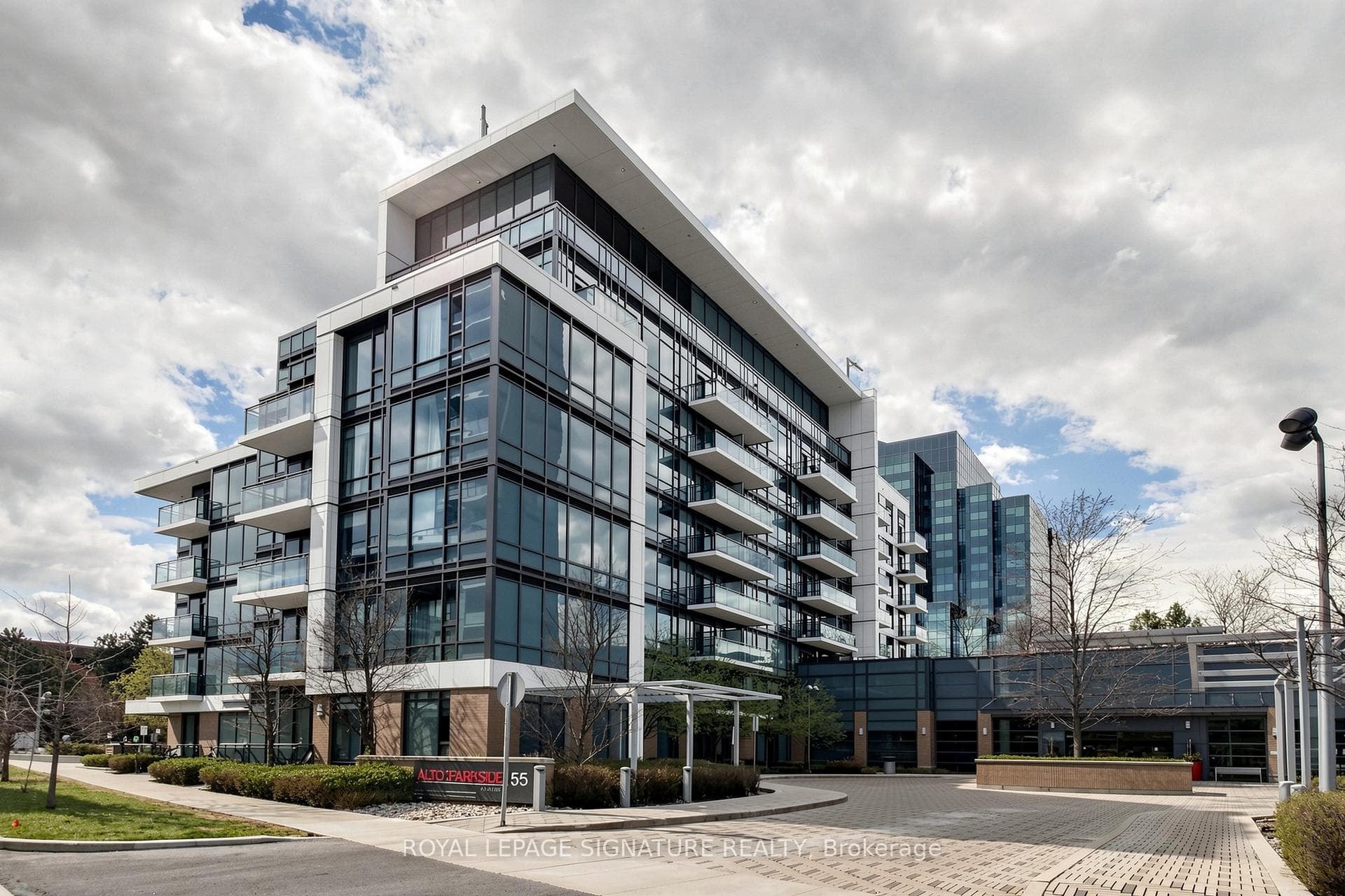 55 Ann O'Reilly Road Unit 426, Hillcrest Village / Bayview Village, ON M2J 0E1 - Photo 1