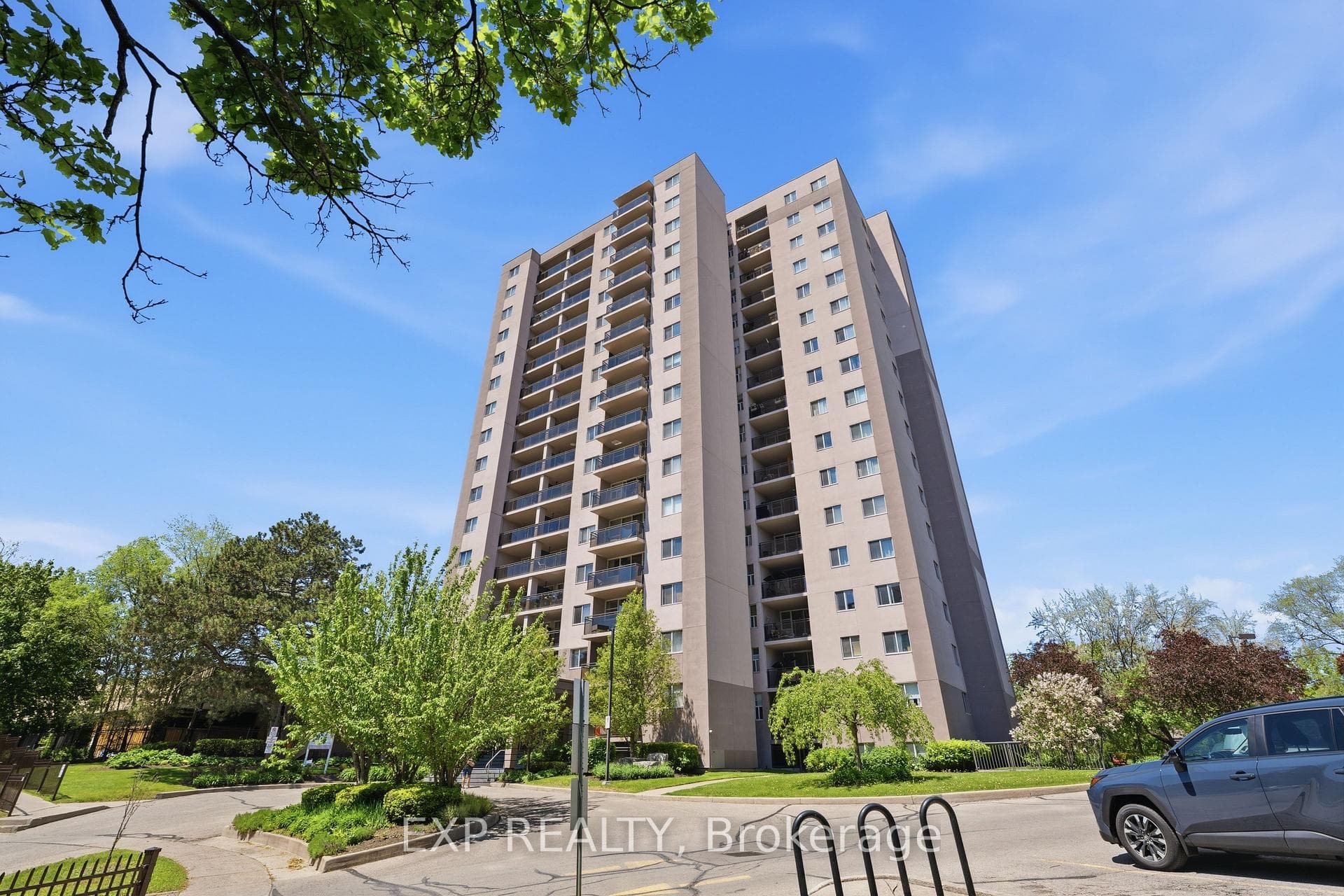 975 Warwick Court Unit 1005, Burlington, ON L7T 3Z7 - Photo 1