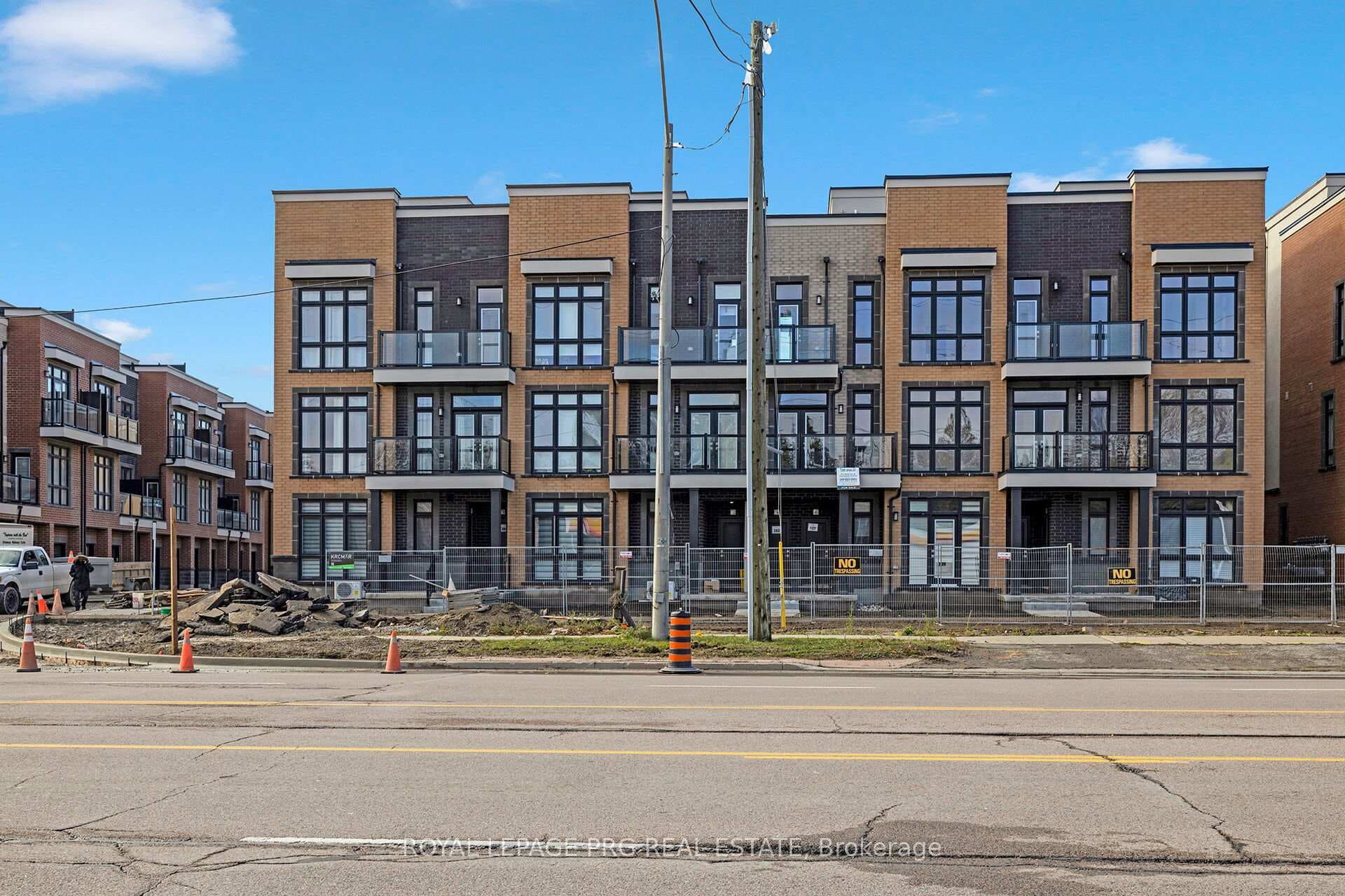 12860 Yonge Street Unit 9, Richmond Hill, ON L4E 1J4 - Photo 1