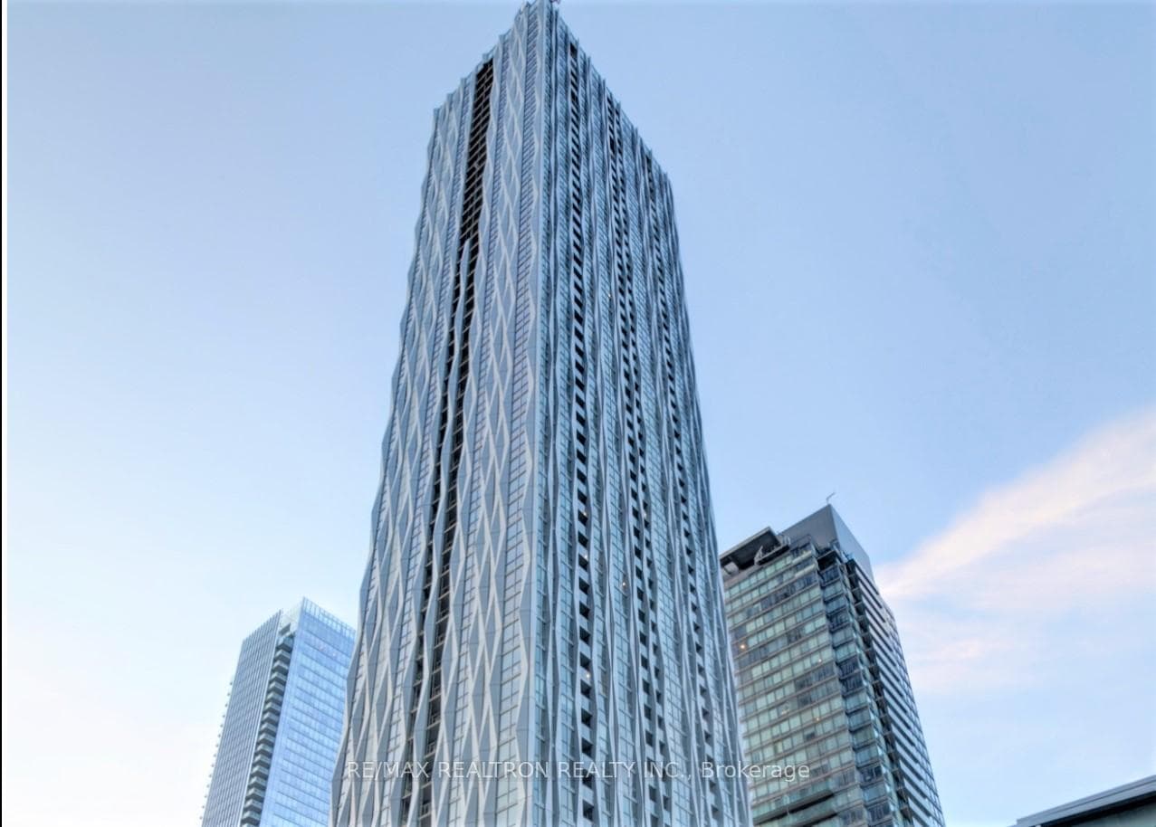 1 Yorkville Avenue Unit 3604, Annex / Yorkville / Summerhill, ON M4W 1L1 - Photo 1