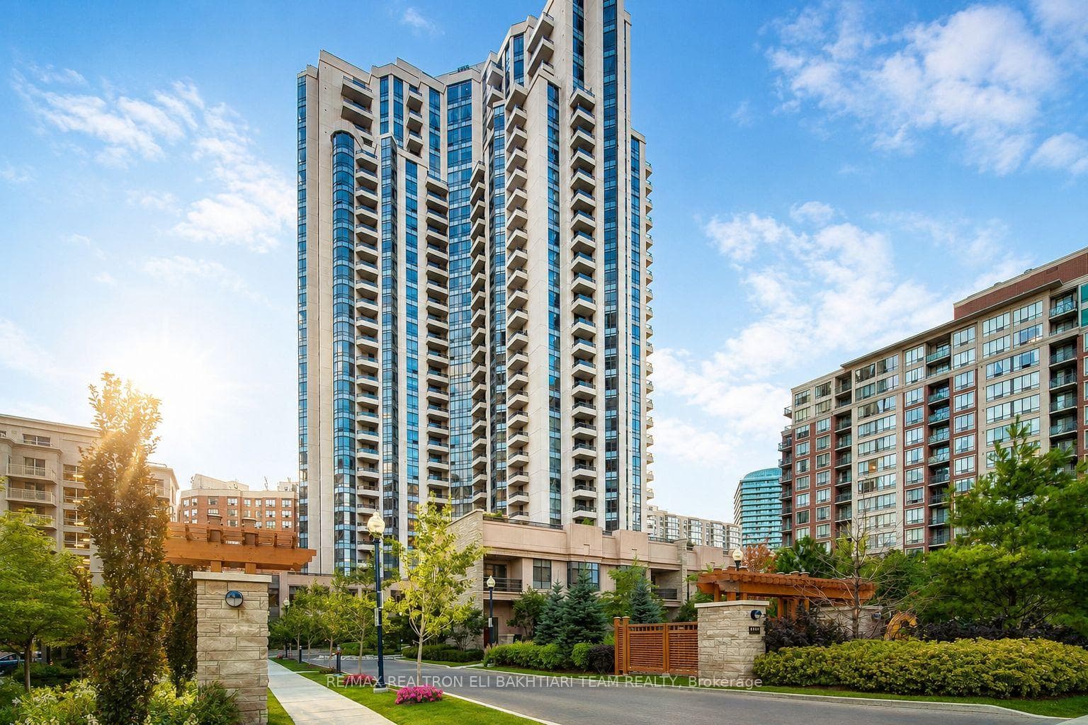 500 Doris Avenue Unit 2023, Toronto C14