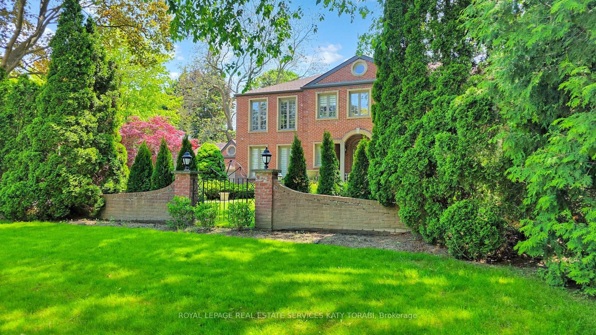 21 Forest Heights Boulevard, Bridle Path / York Mills / Hoggs Hollow, ON M2L 1G4 - Photo 1