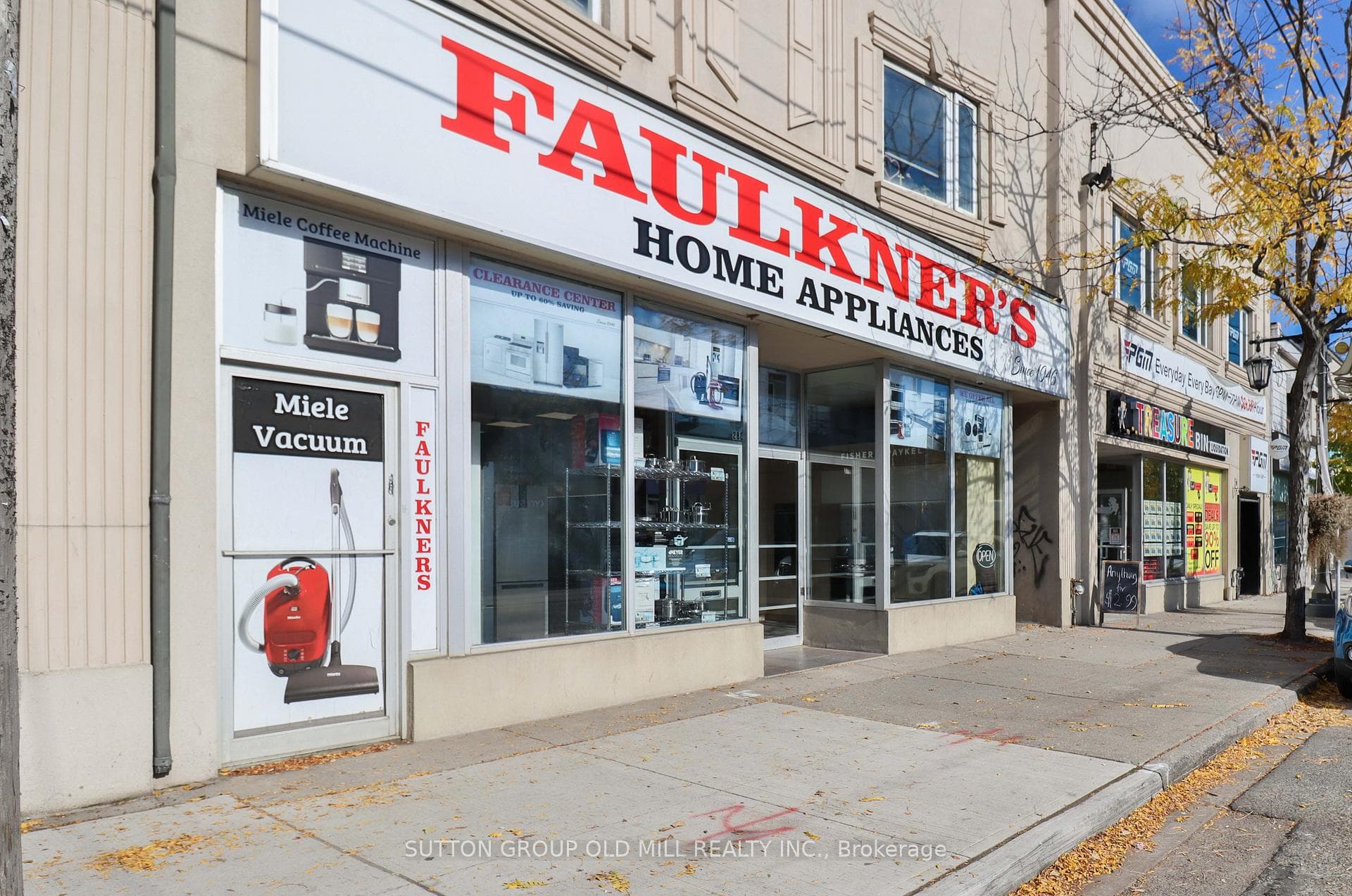 2882 Lake Shore Boulevard, Liberty Village / Parkdale / South Parkdale, ON M8Y 1K4 - Photo 1