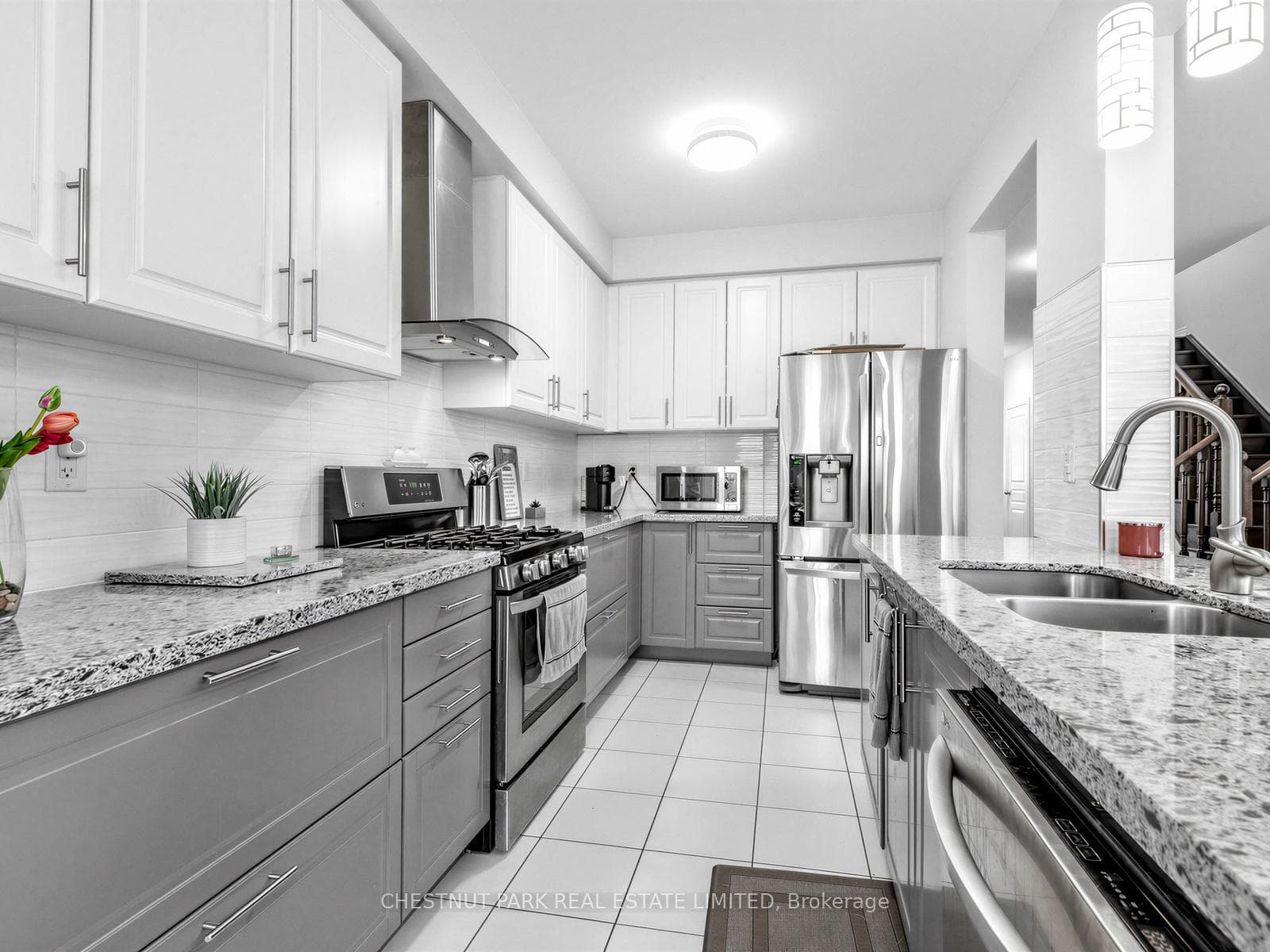 11 Constable Street, Aurora, ON L4G 1B7 - Photo 1