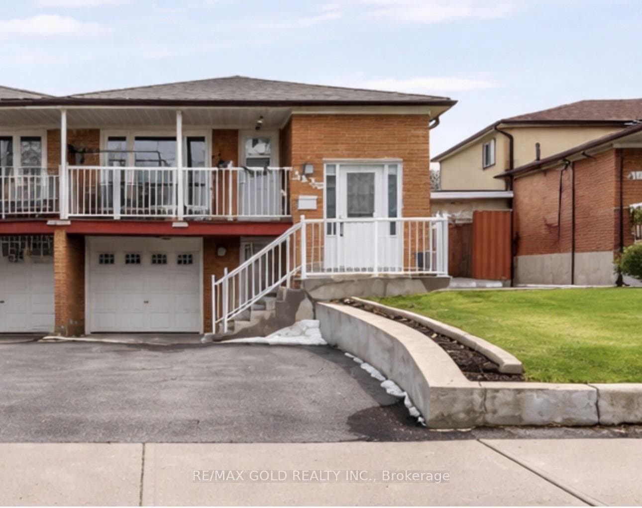 3430 Chipley Crescent, Mississauga, ON L4T 2E2 - Photo 1