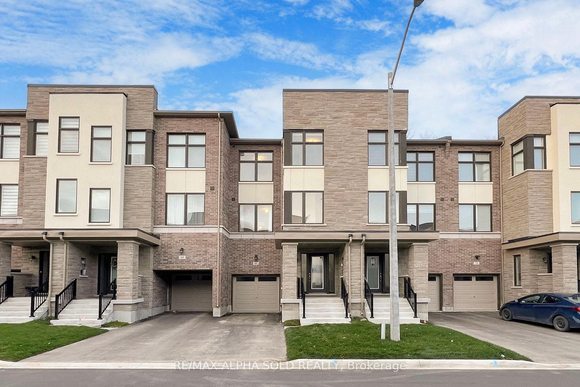 66 Puisaya Drive, Richmond Hill, ON L4E 1L2 - Photo 1