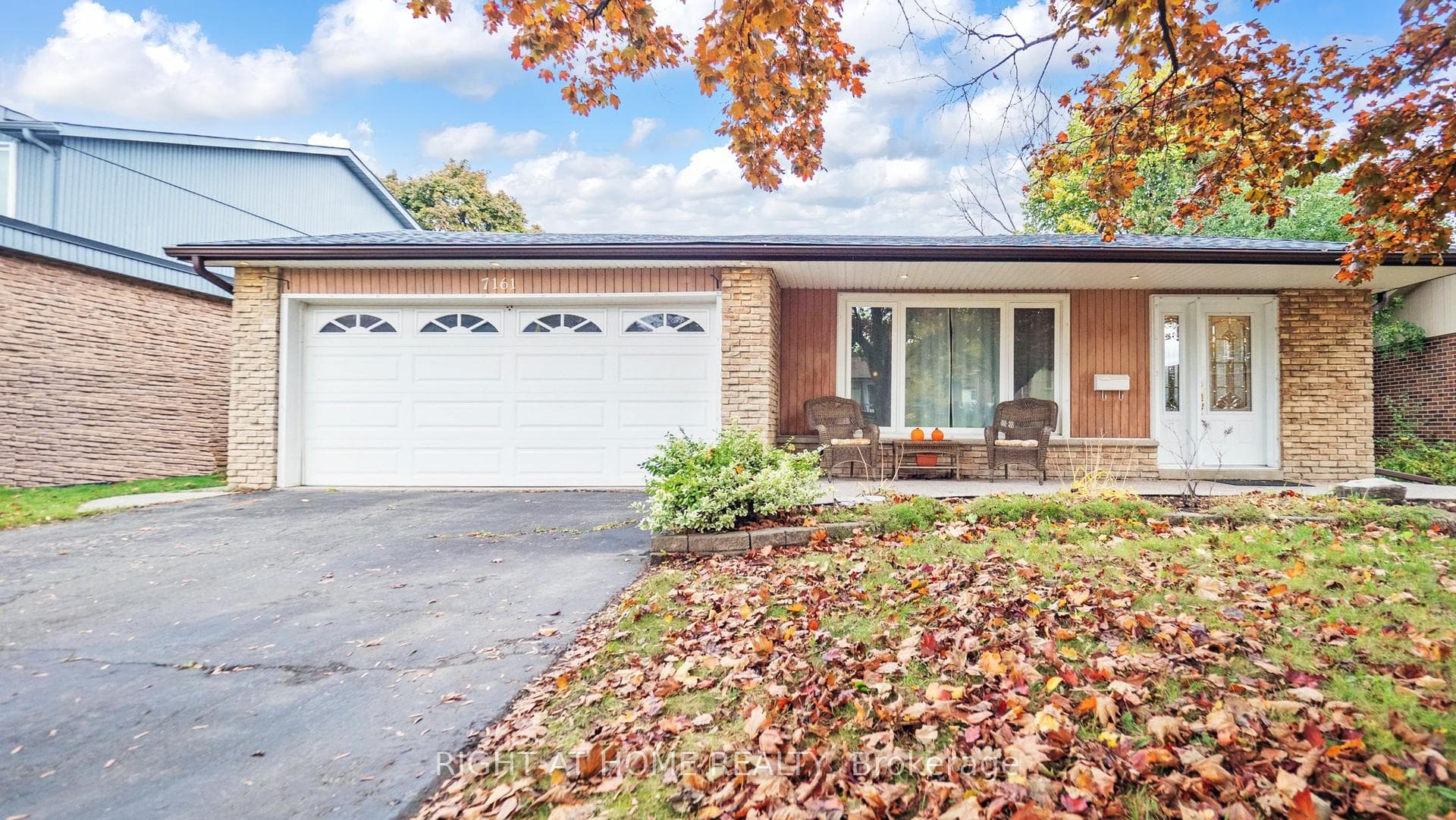 7161 Tamar Road, Mississauga, ON L5N 1Y7 - Photo 1