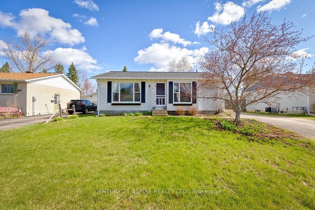 62 Herman Street, Petawawa