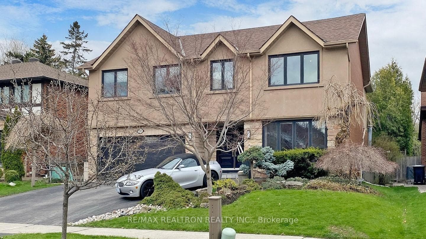 38 Apollo Drive, Don Mills / Parkwoods / Victoria Village, ON M3B 2G8 - Photo 1